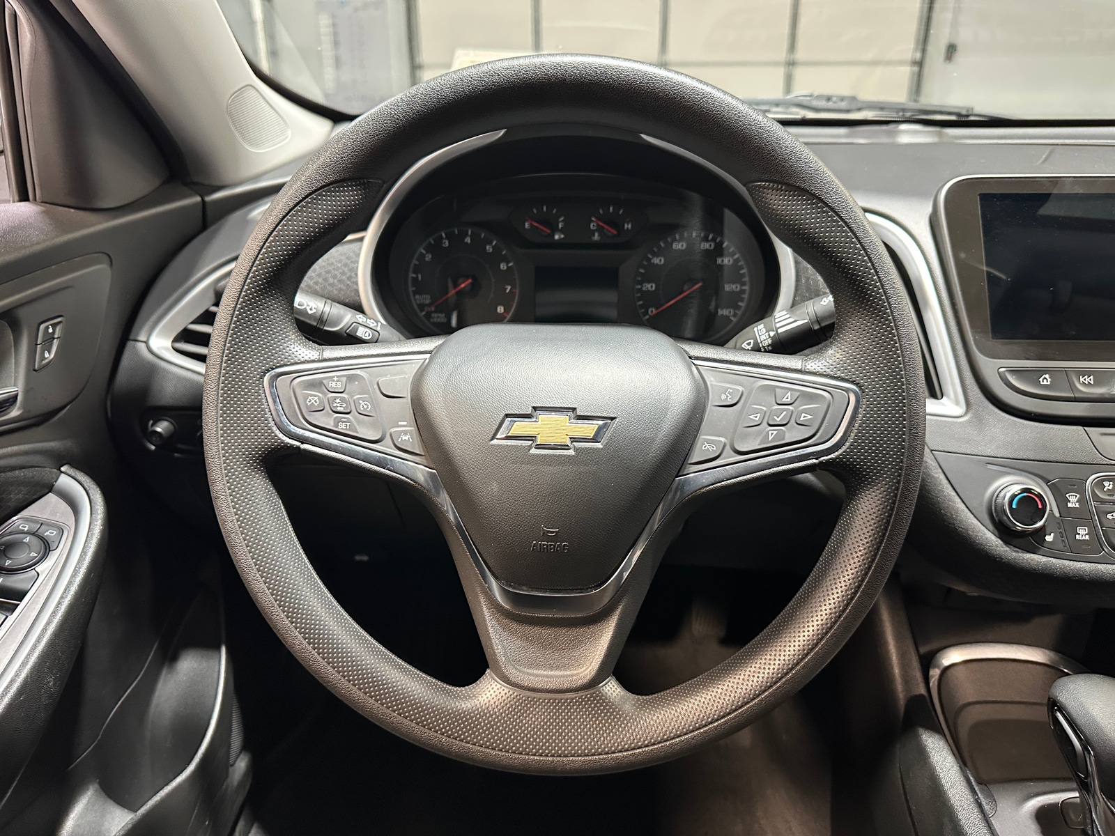 Thumbnail: 2023 Chevrolet Malibu - 5