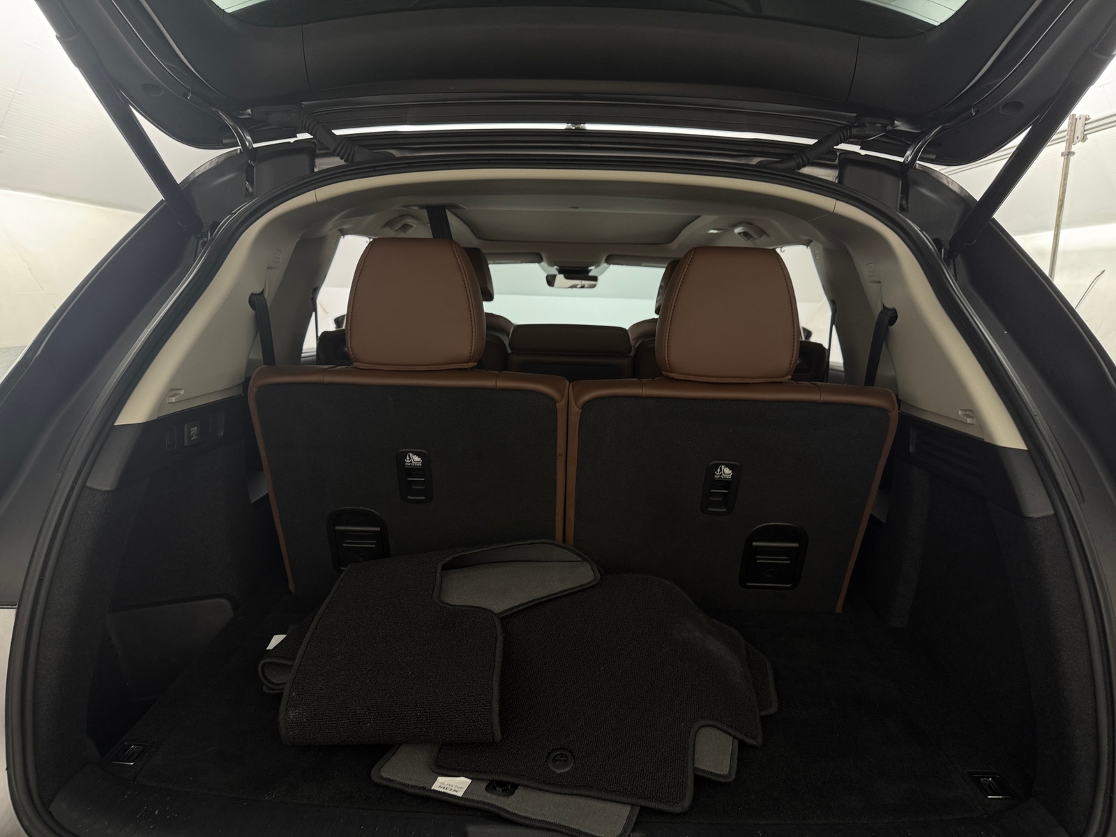 Thumbnail: 2022 Acura MDX - 7