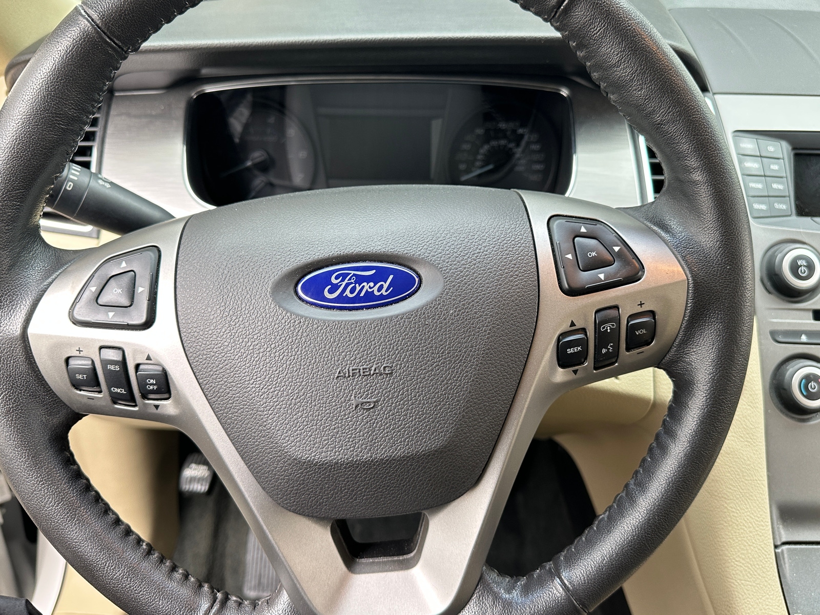 Thumbnail: 2016 Ford Taurus - 4