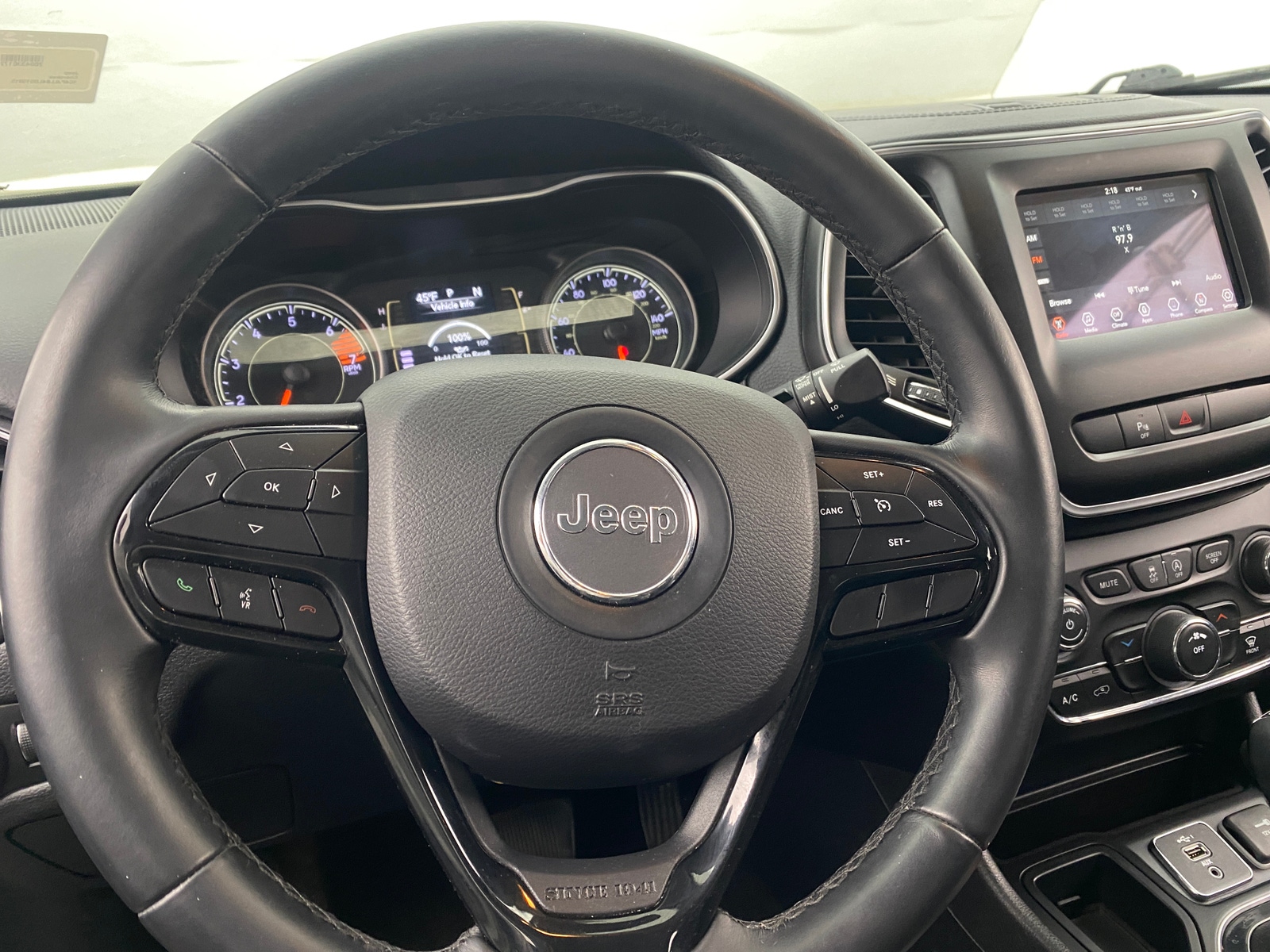 Thumbnail: 2020 Jeep Cherokee - 4