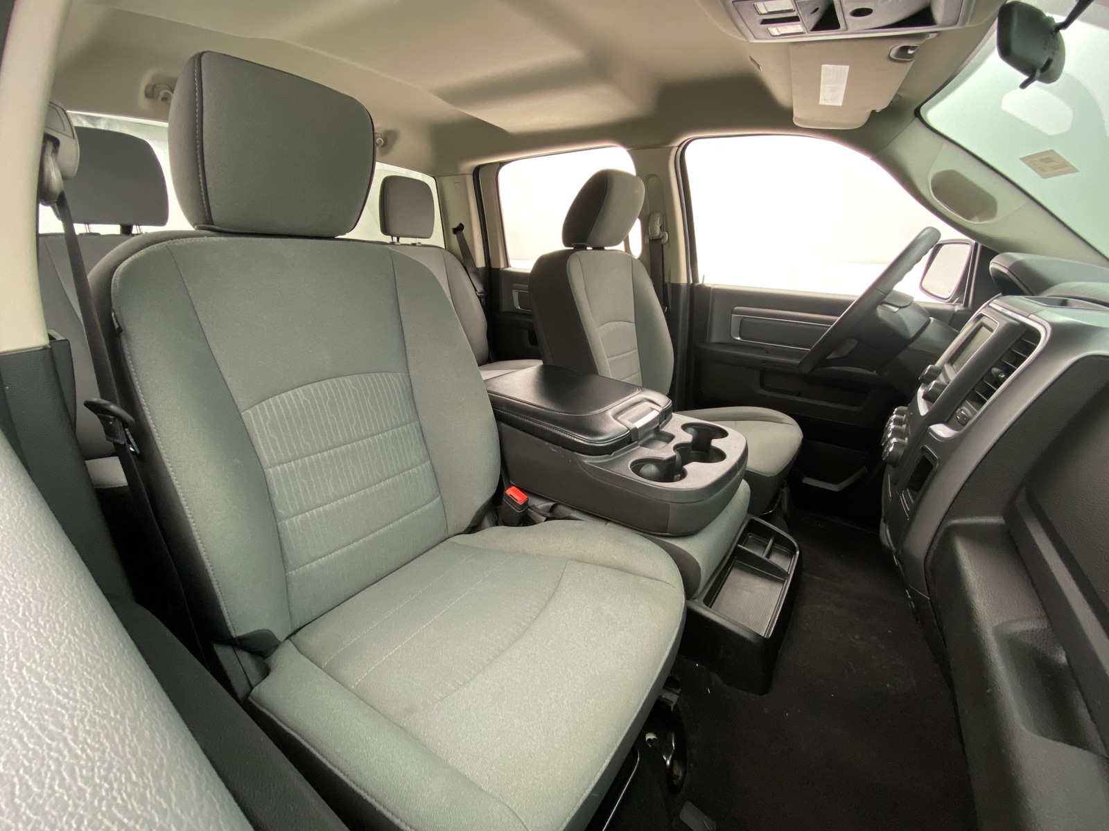 Thumbnail: 2022 RAM 1500 Classic - 2