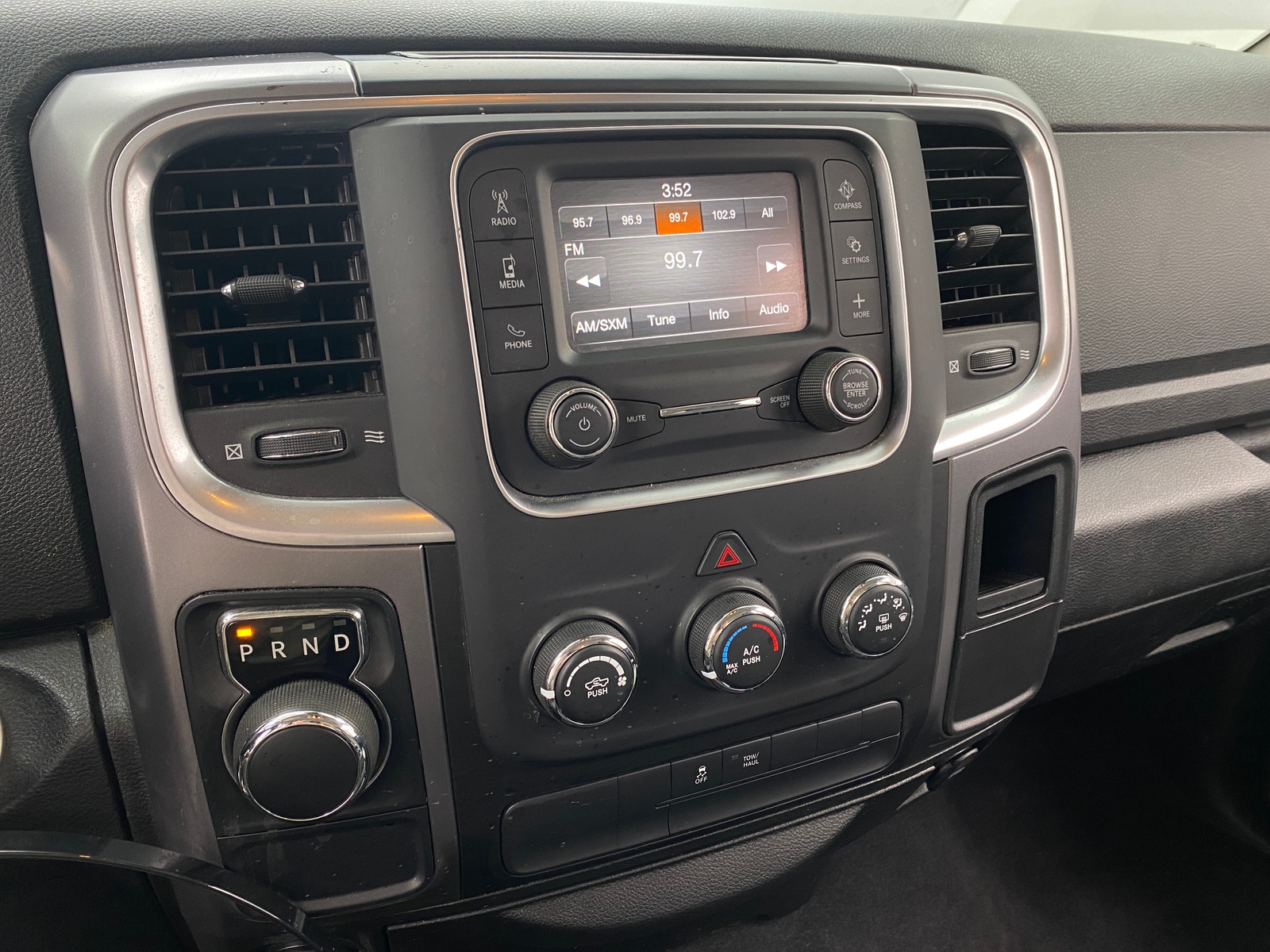 Thumbnail: 2022 RAM 1500 Classic - 4