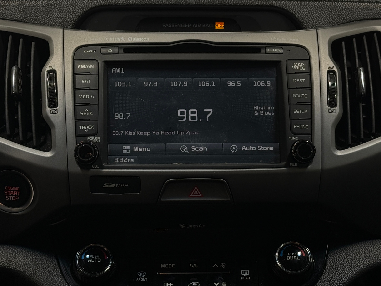 Thumbnail: 2016 Kia Sportage - 3