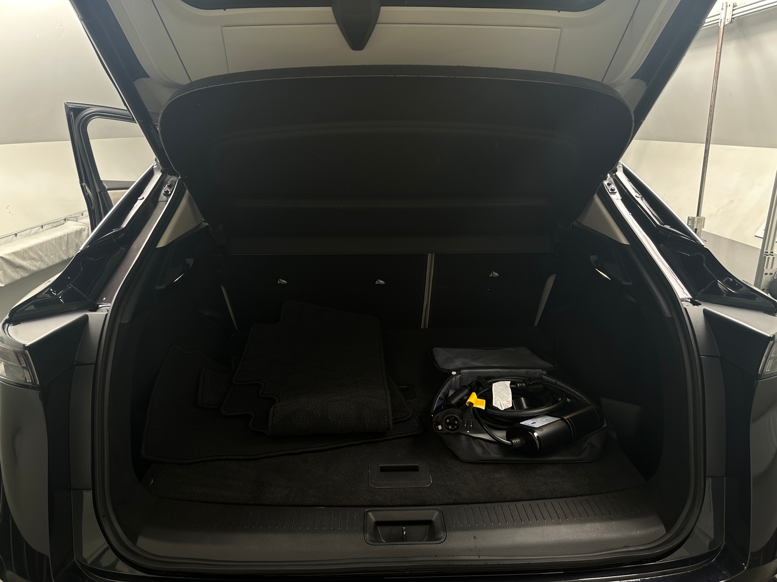 Thumbnail: 2023 Nissan Ariya - 6