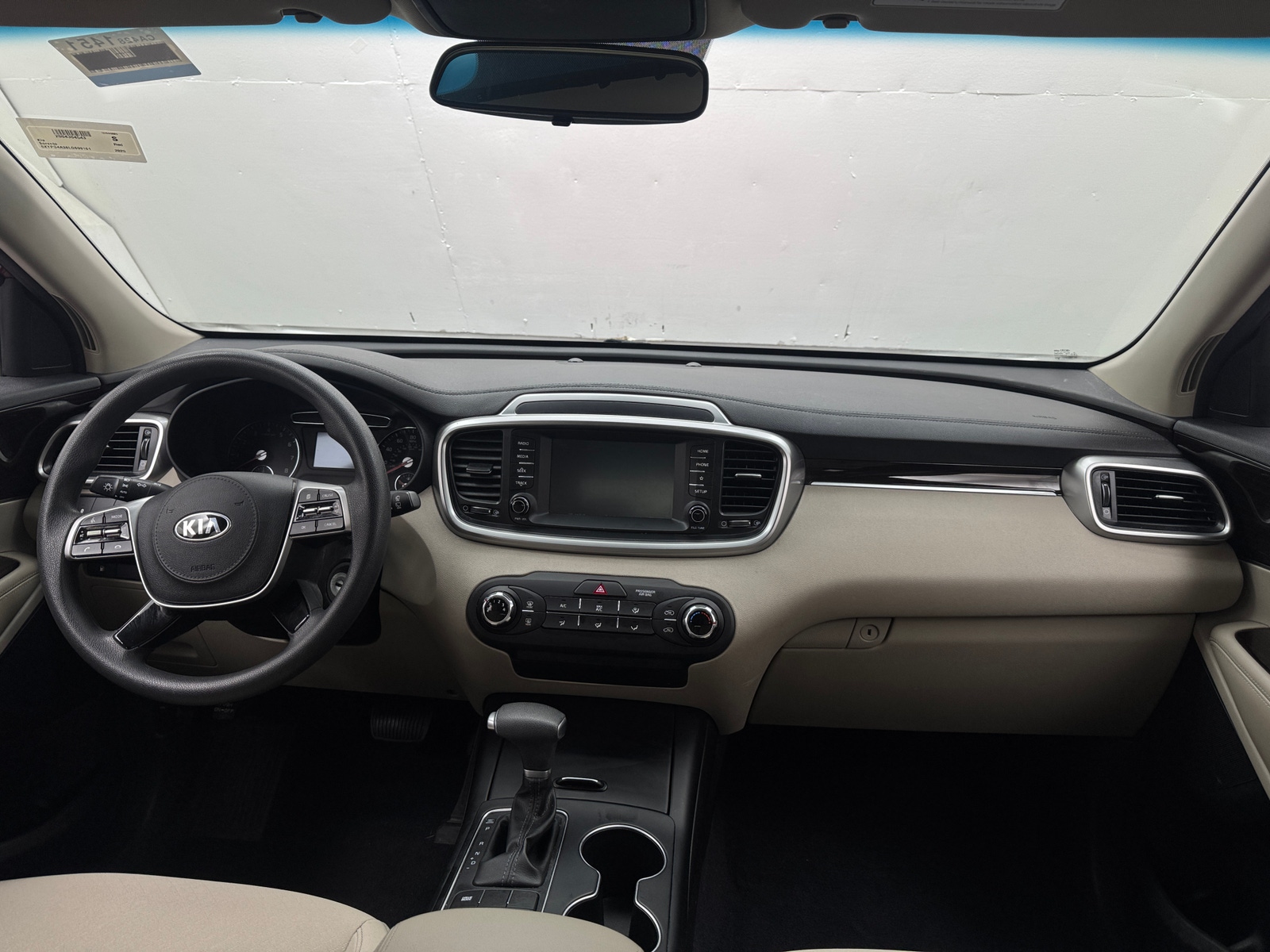 Thumbnail: 2020 Kia Sorento - 3