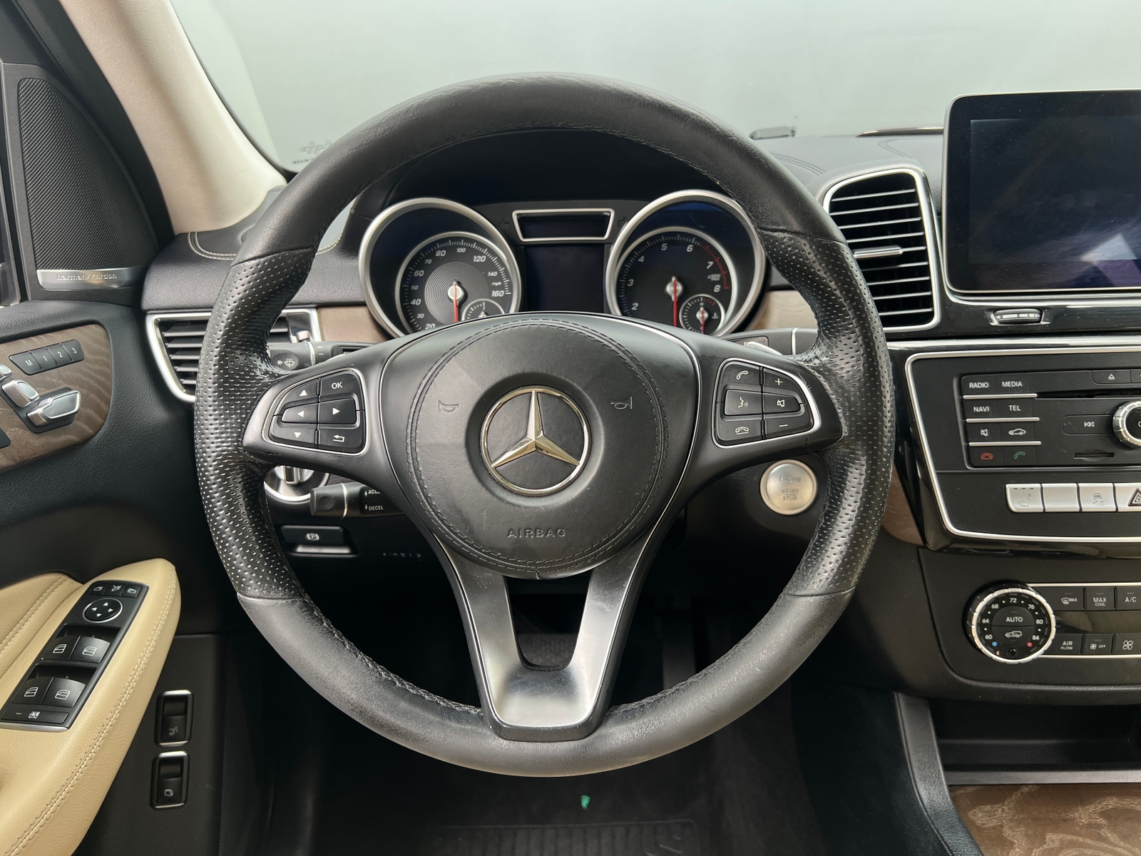 Thumbnail: 2017 Mercedes-Benz GLS - 4