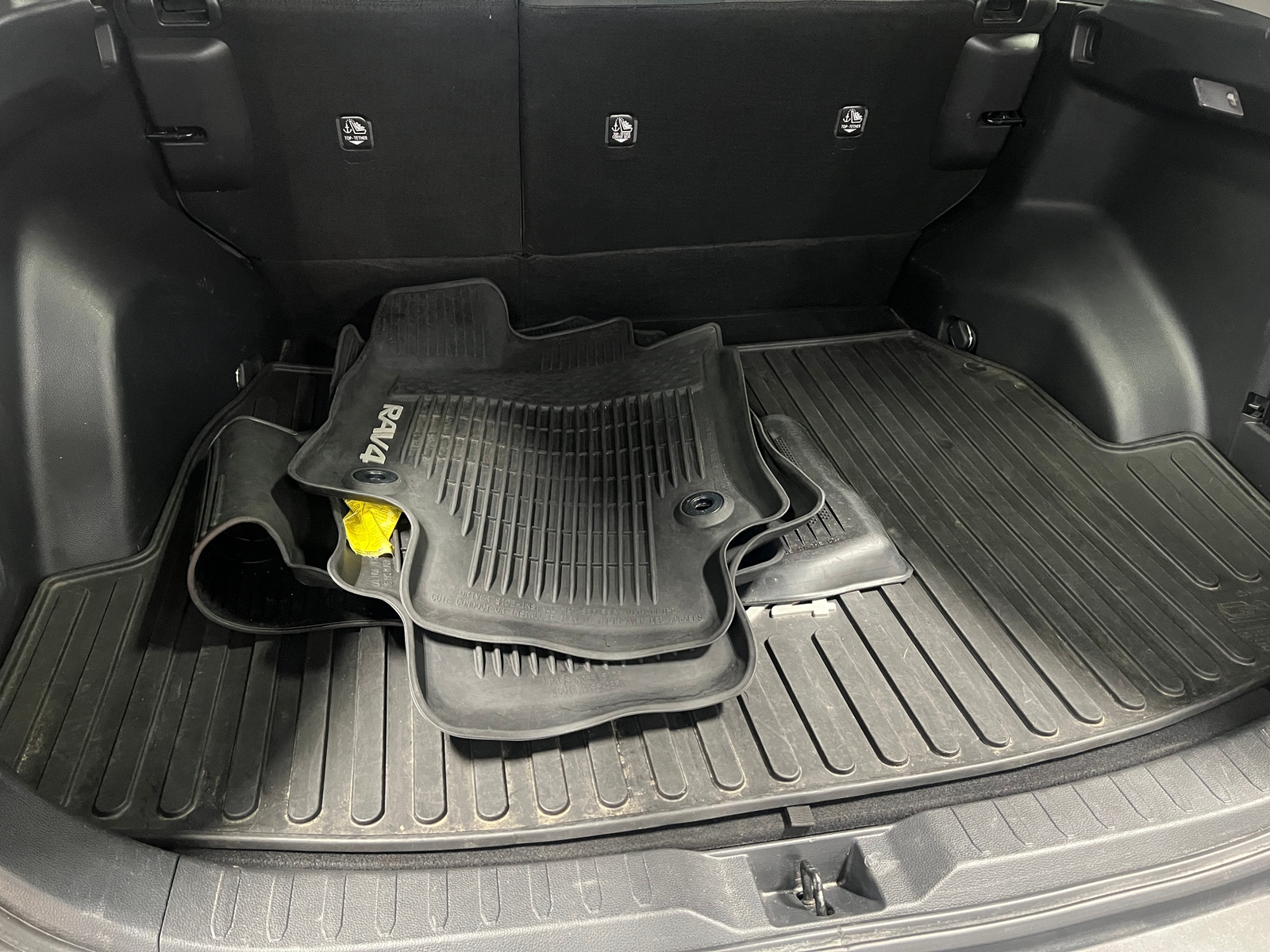 Thumbnail: 2019 Toyota RAV4 - 7