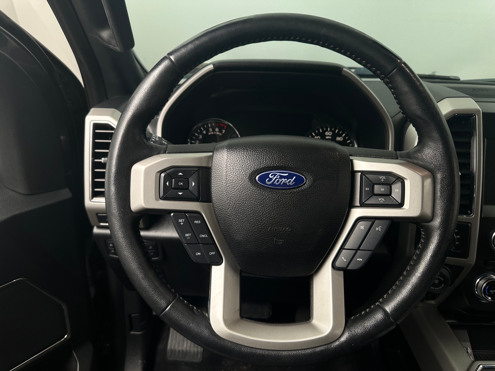 Thumbnail: 2017 Ford Econoline - 4