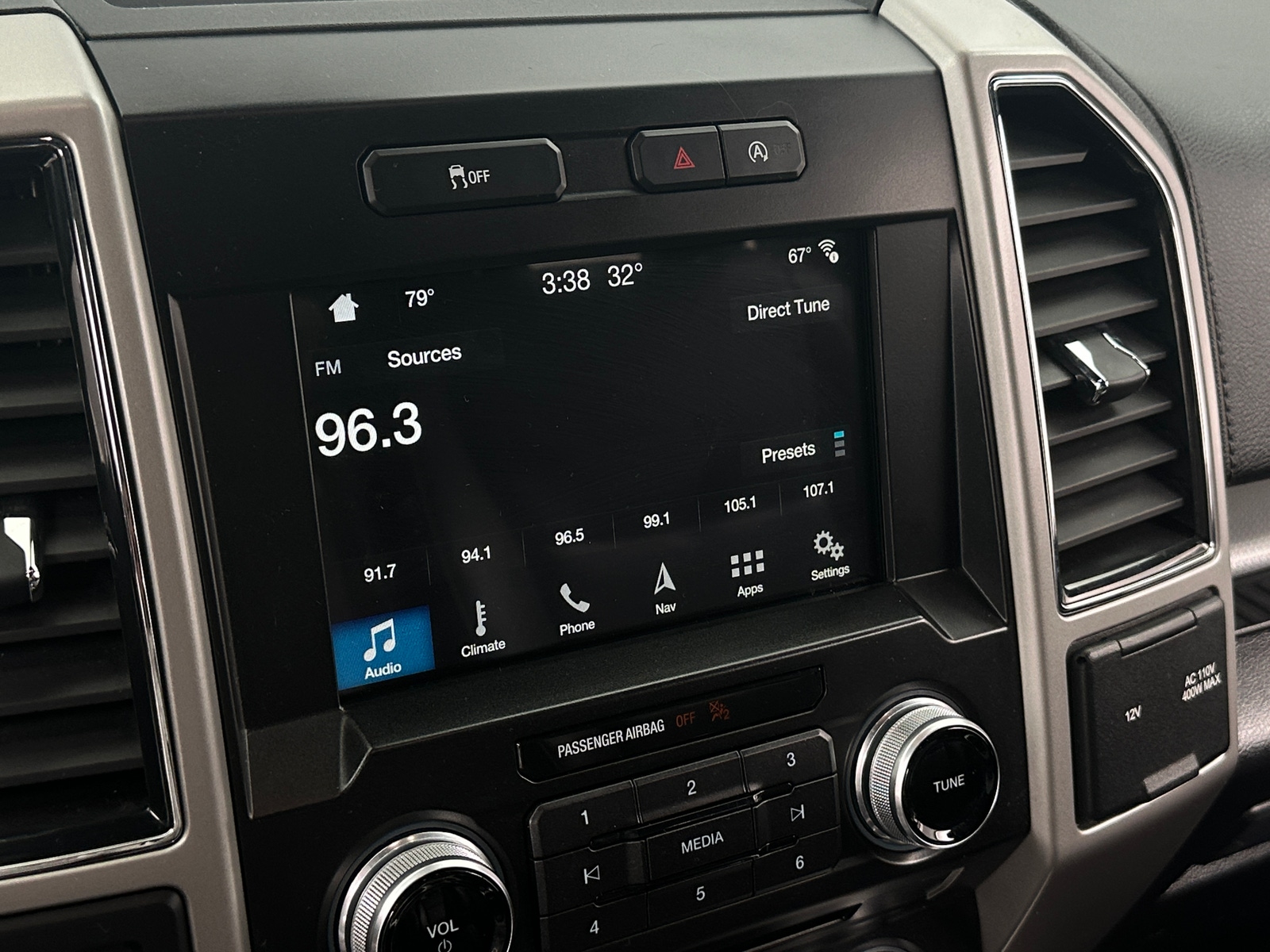 Thumbnail: 2017 Ford Econoline - 3