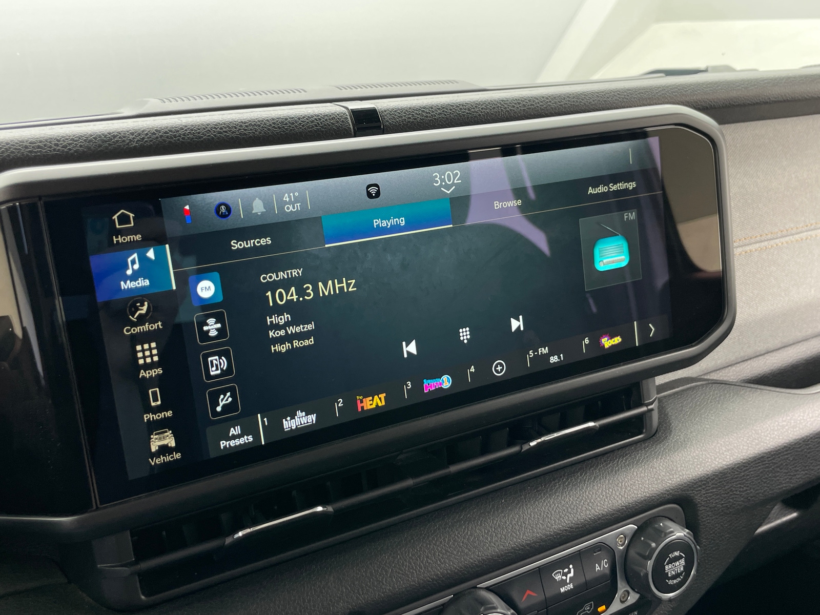 Thumbnail: 2024 Jeep Wrangler - 4