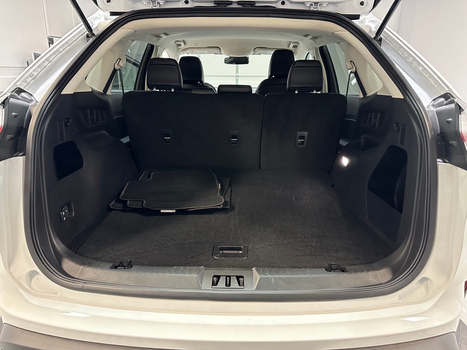 Thumbnail: 2024 Ford Edge - 6