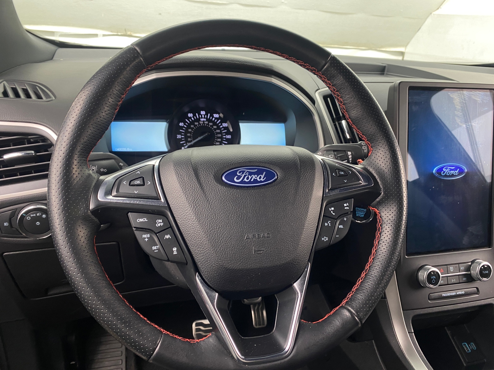 Thumbnail: 2021 Ford Edge - 4