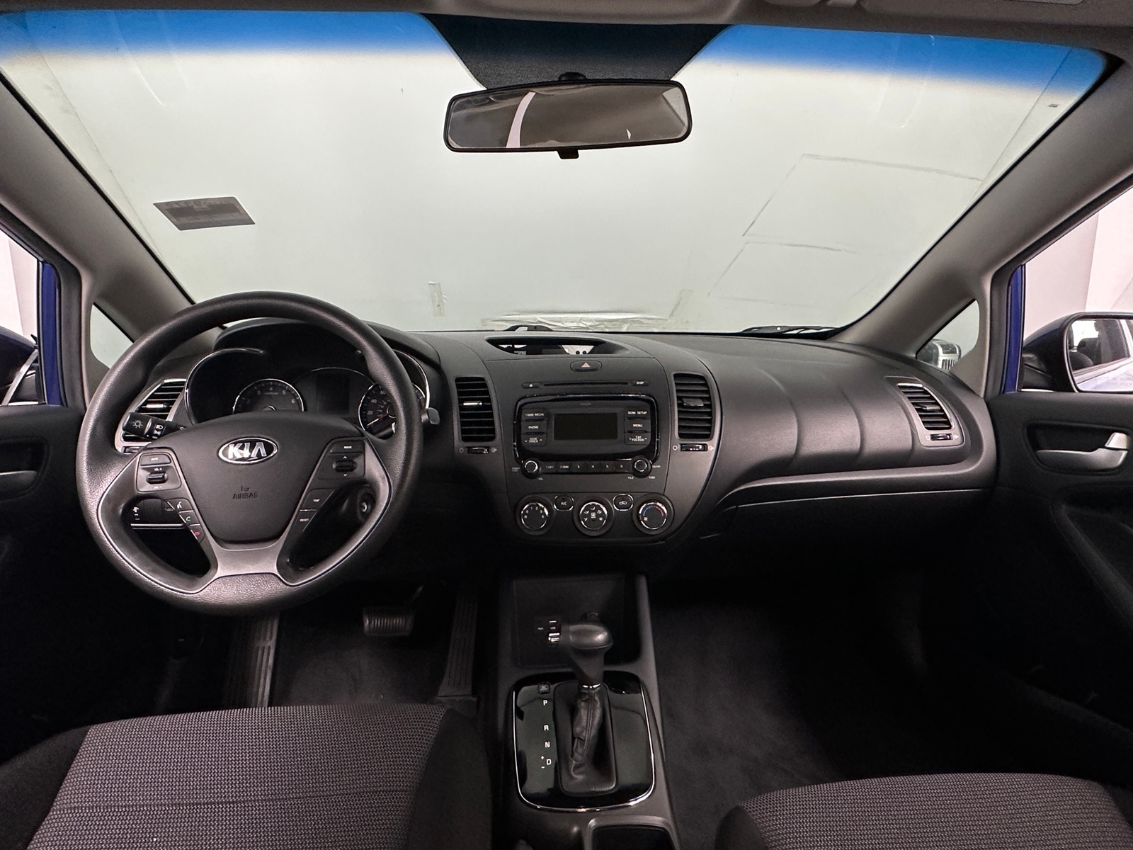 Thumbnail: 2017 Kia Forte - 3