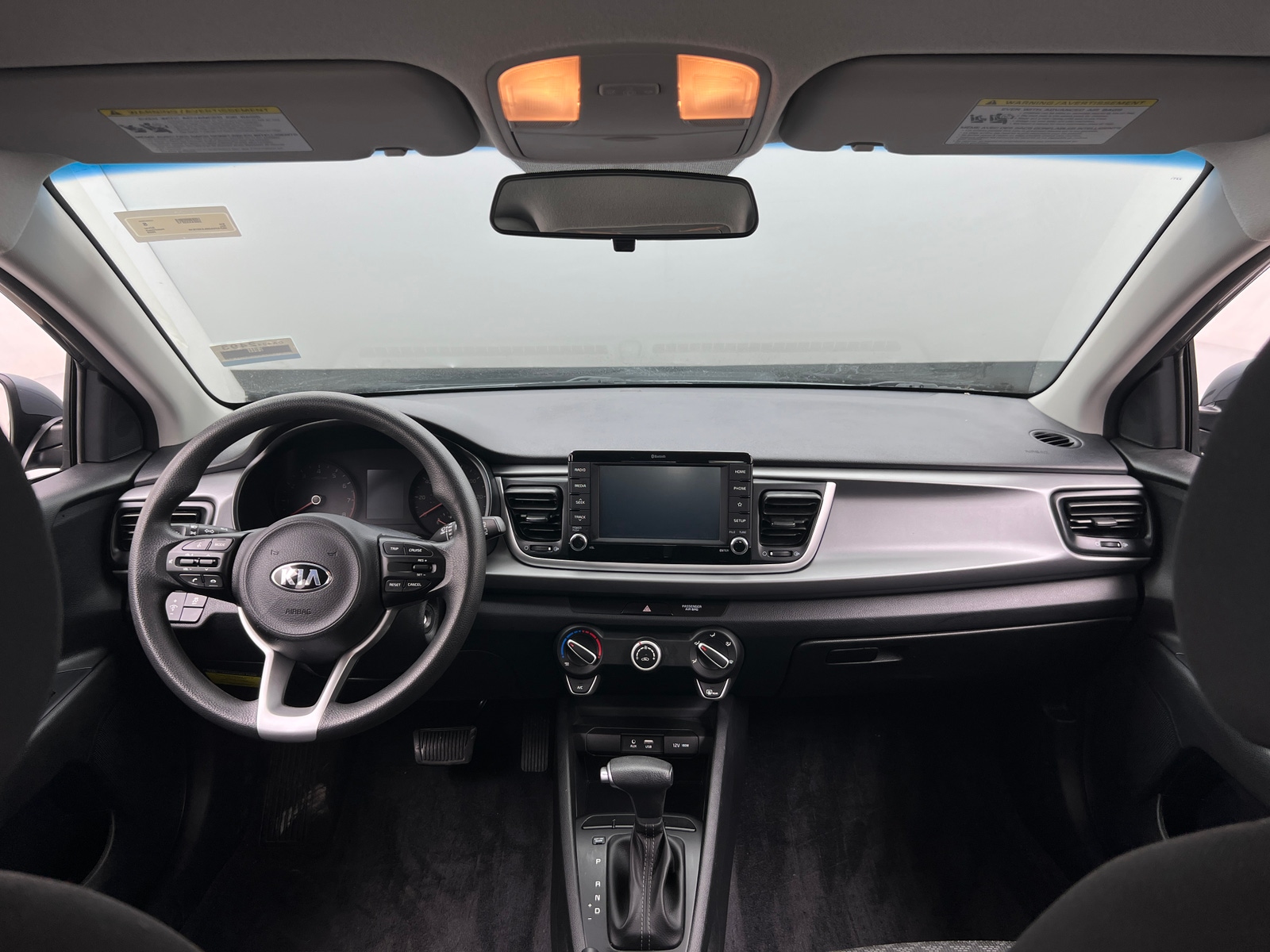 Thumbnail: 2020 Kia Rio - 3