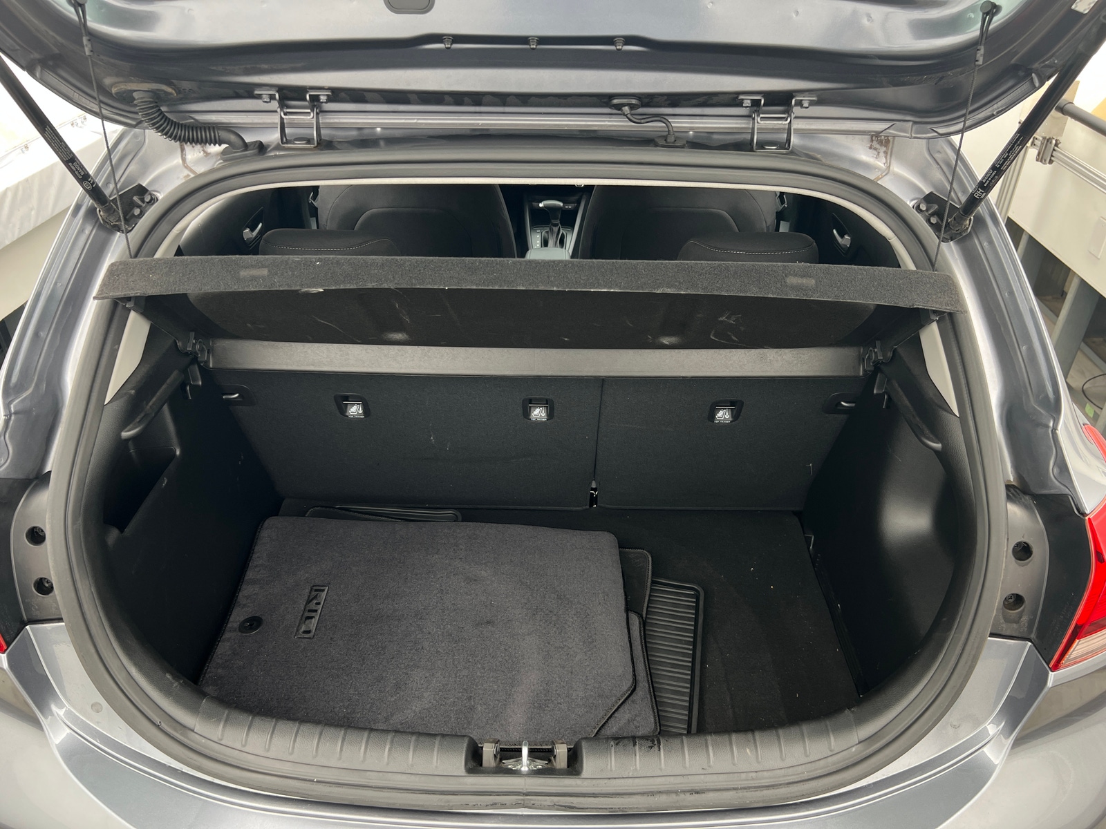 Thumbnail: 2020 Kia Rio - 7