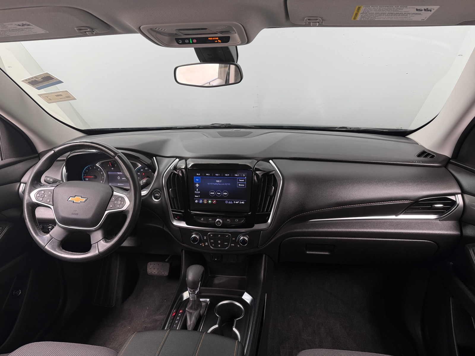 Thumbnail: 2021 Chevrolet Traverse - 3