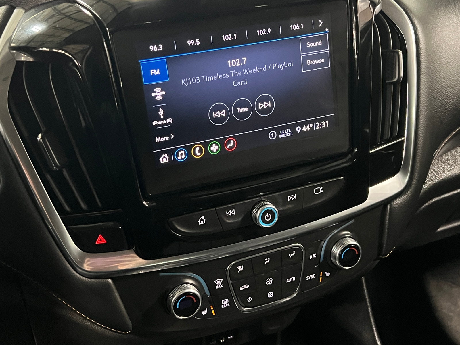 Thumbnail: 2021 Chevrolet Traverse - 4