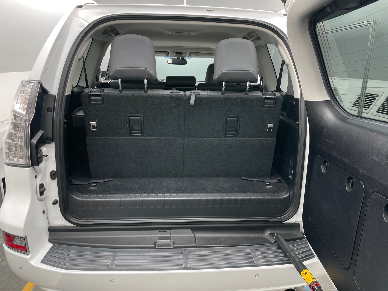 Thumbnail: 2019 Lexus GX - 6