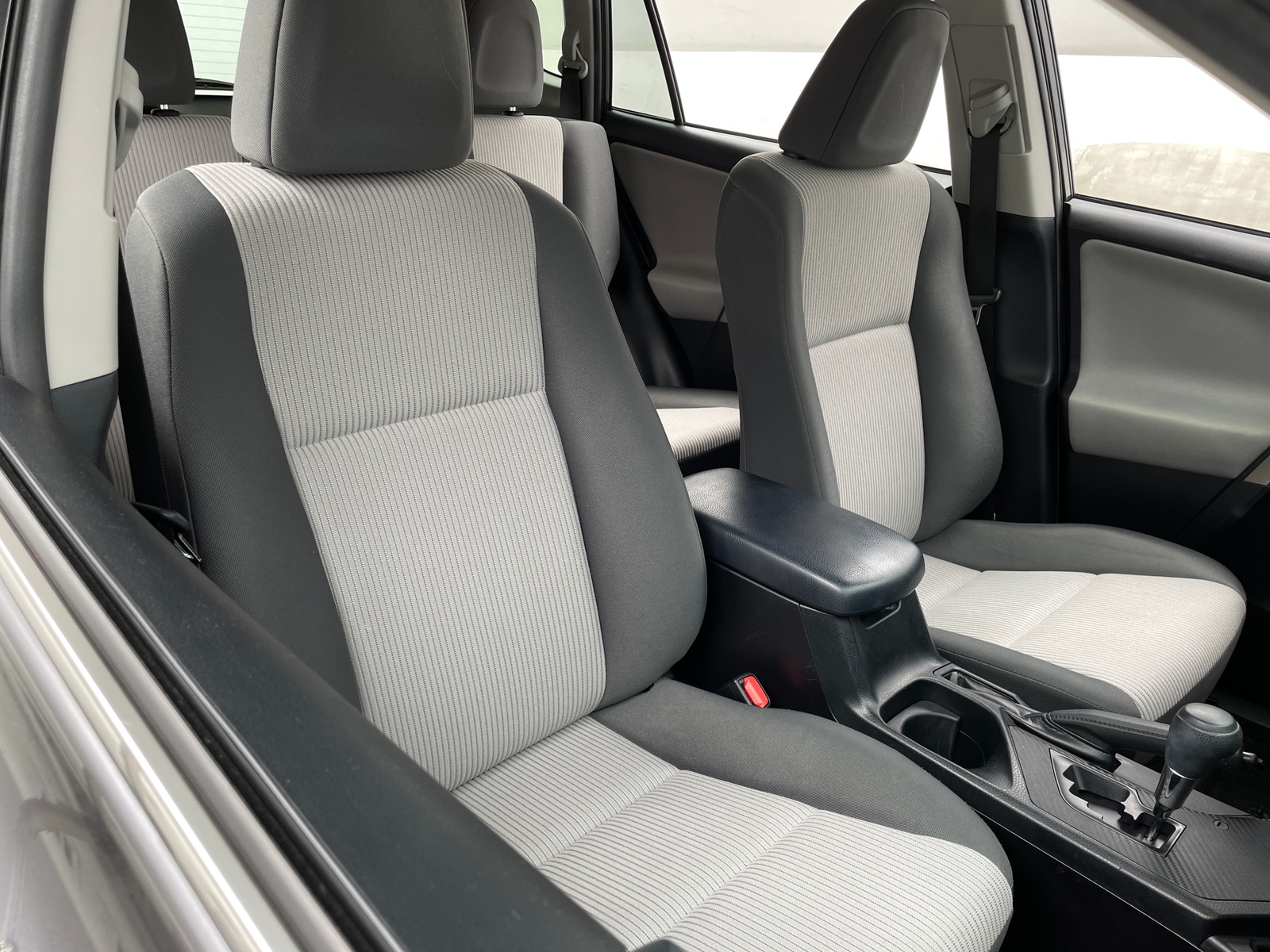 Thumbnail: 2015 Toyota RAV4 - 2