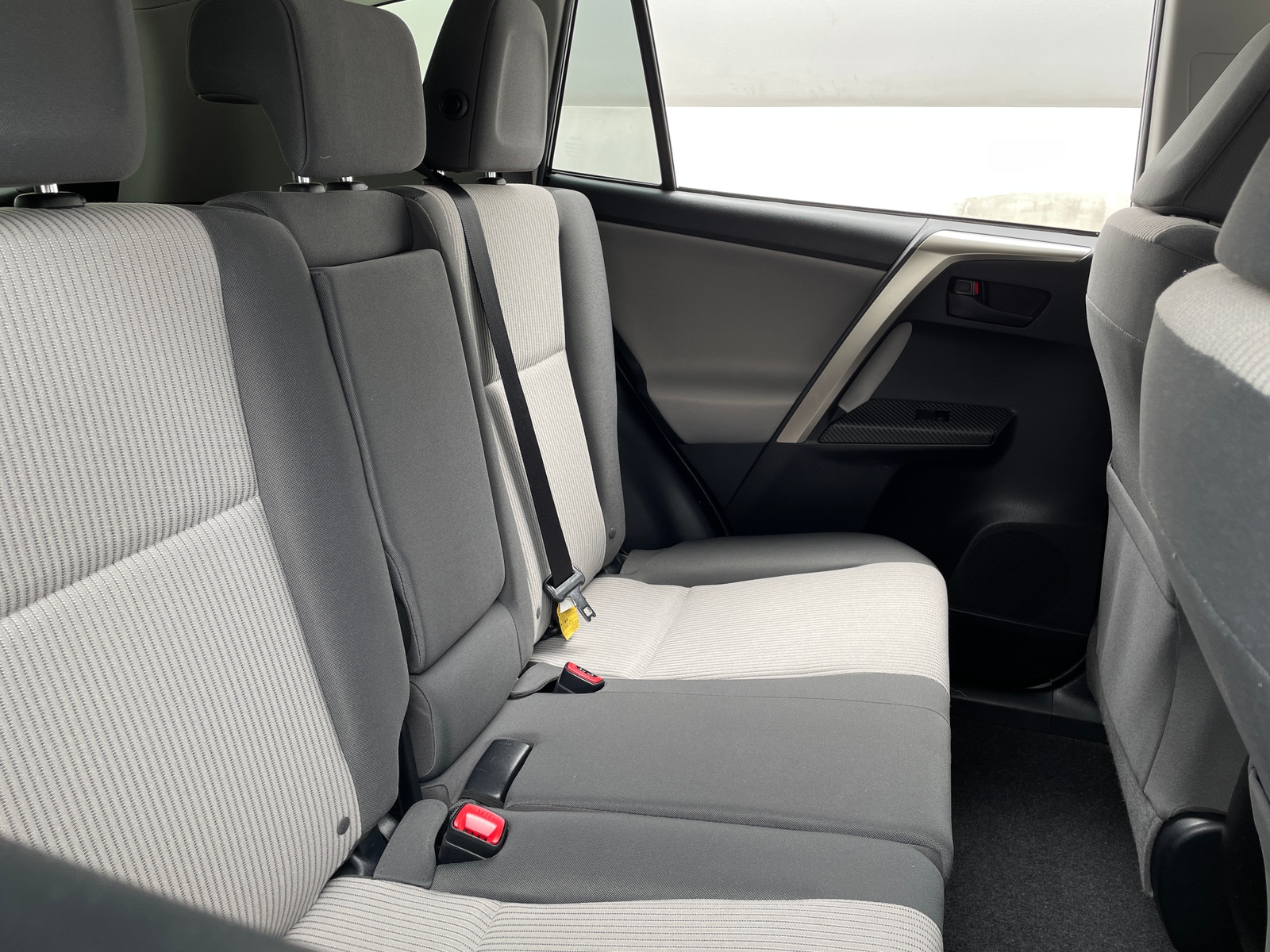 Thumbnail: 2015 Toyota RAV4 - 6