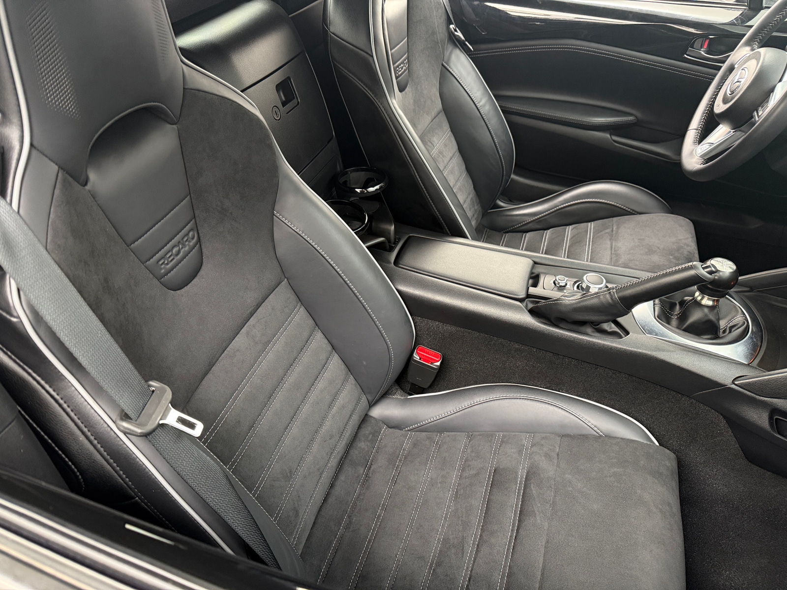 Thumbnail: 2023 Mazda MX-5 Miata - 2