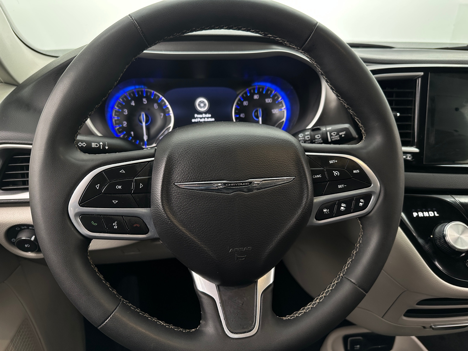 Thumbnail: 2024 Chrysler Pacifica - 4