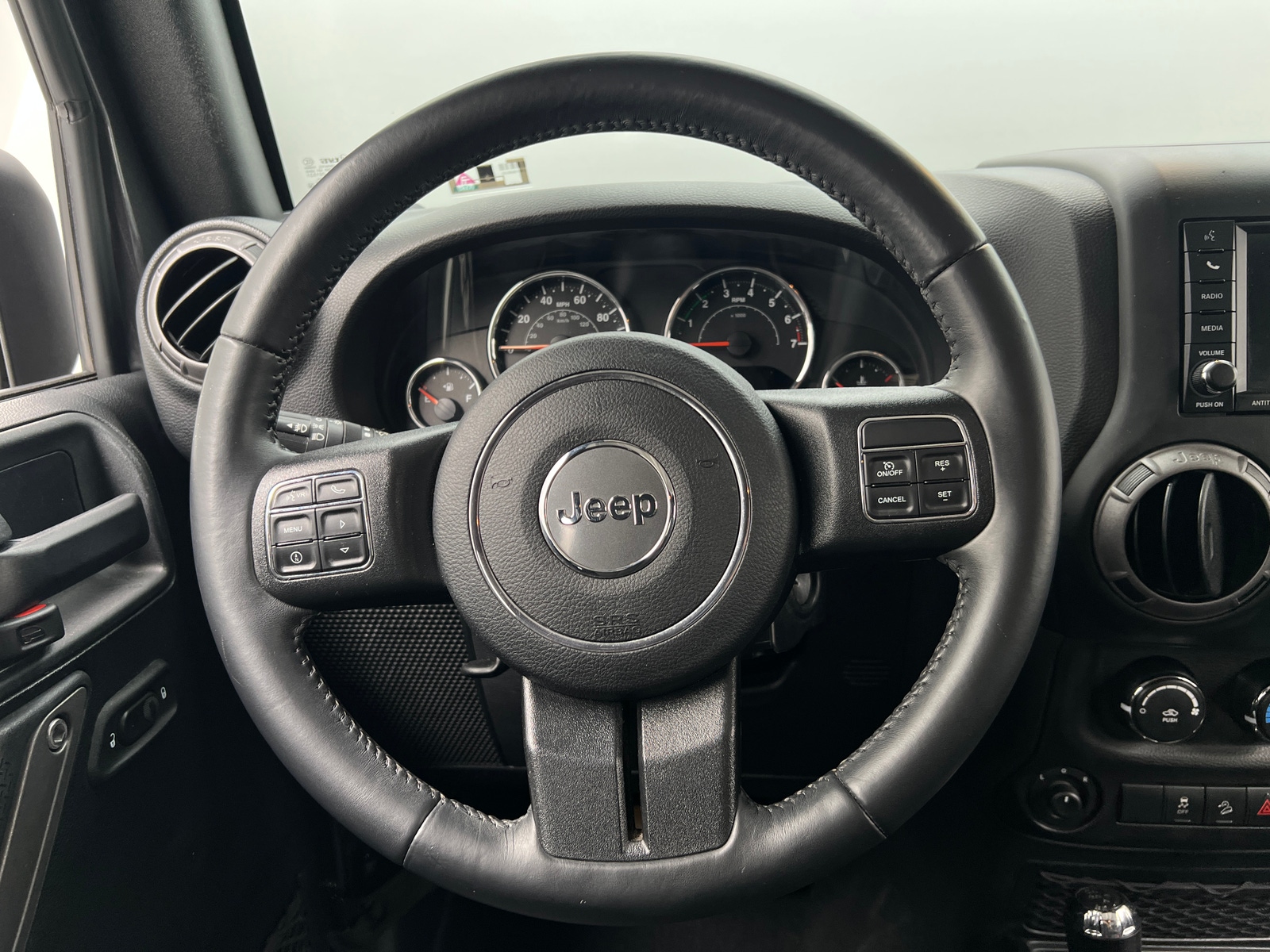 Thumbnail: 2017 Jeep Wrangler - 5