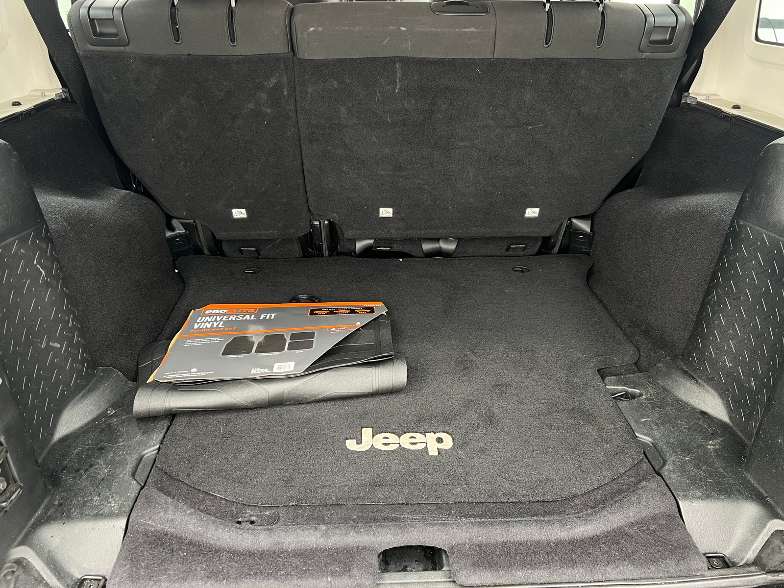 Thumbnail: 2017 Jeep Wrangler - 7