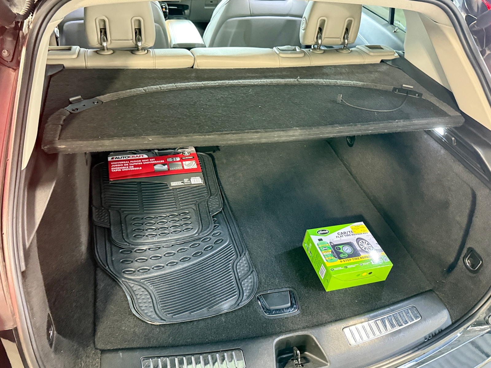 Thumbnail: 2023 Cadillac XT4 - 6