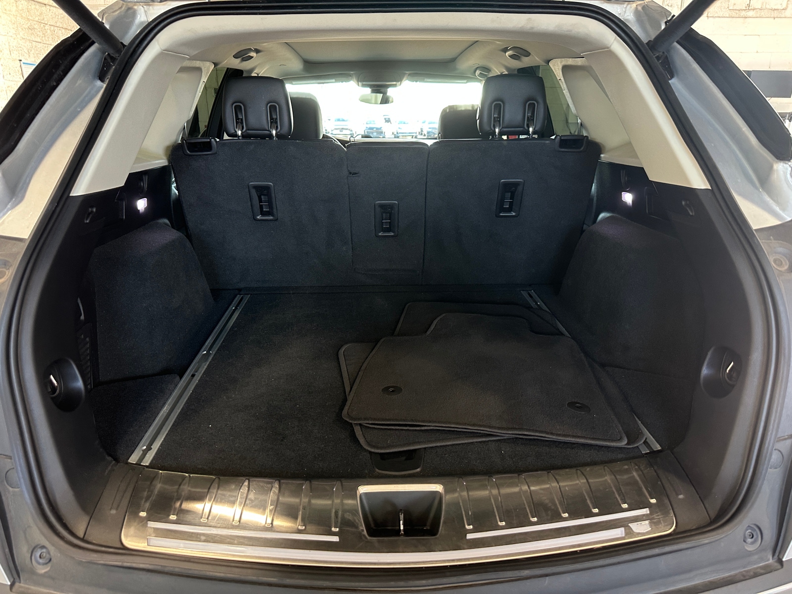 Thumbnail: 2018 Cadillac XT5 - 6