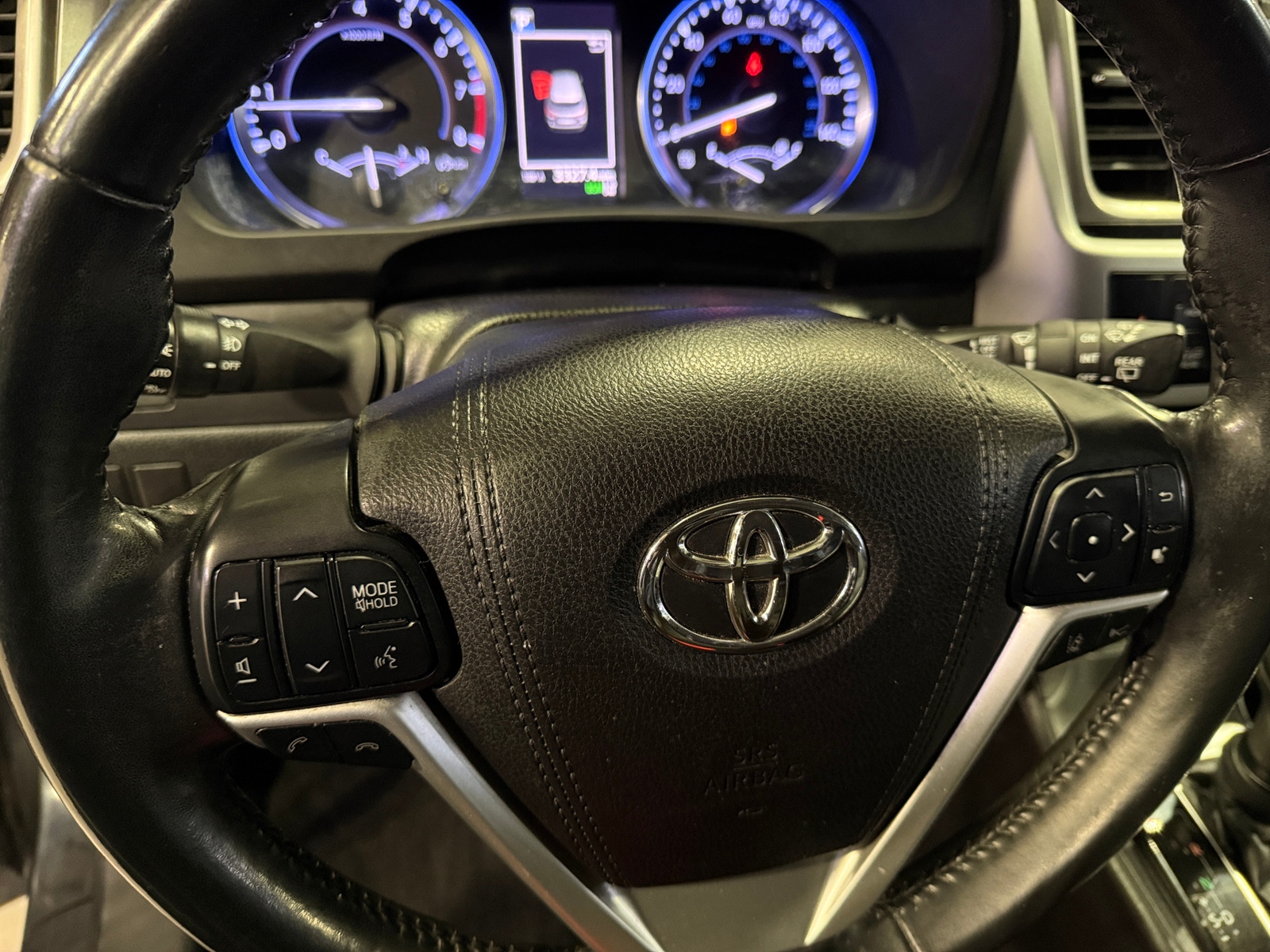 Thumbnail: 2018 Toyota Highlander - 4