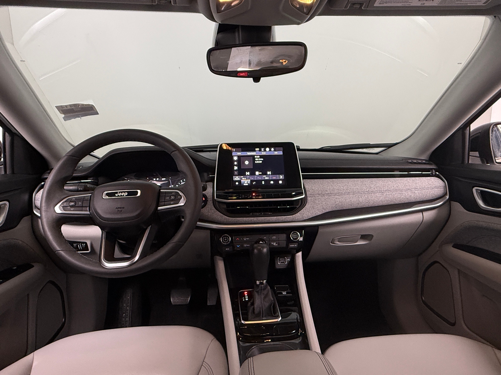 Thumbnail: 2022 Jeep Compass - 3