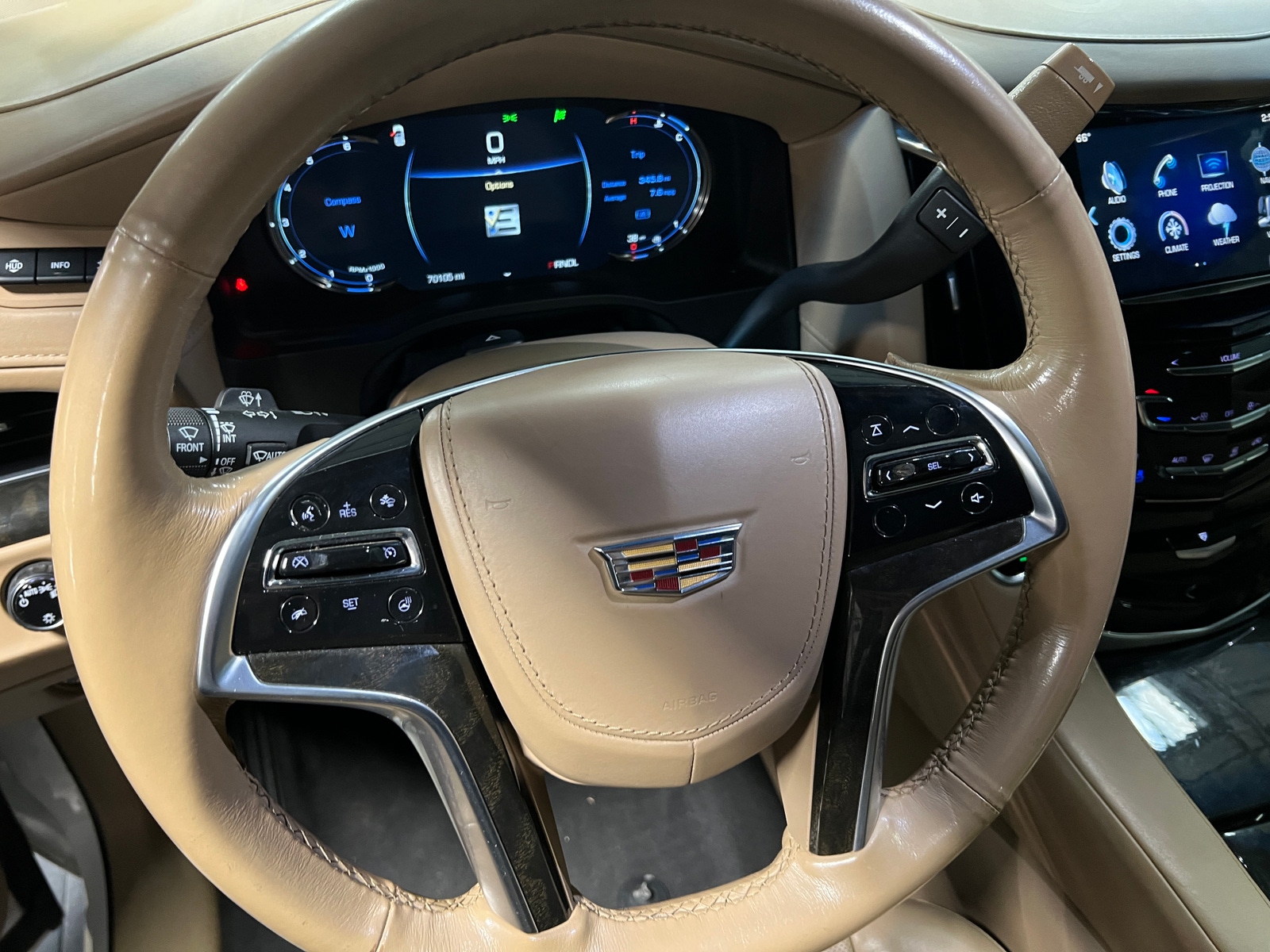 Thumbnail: 2019 Cadillac Escalade - 4