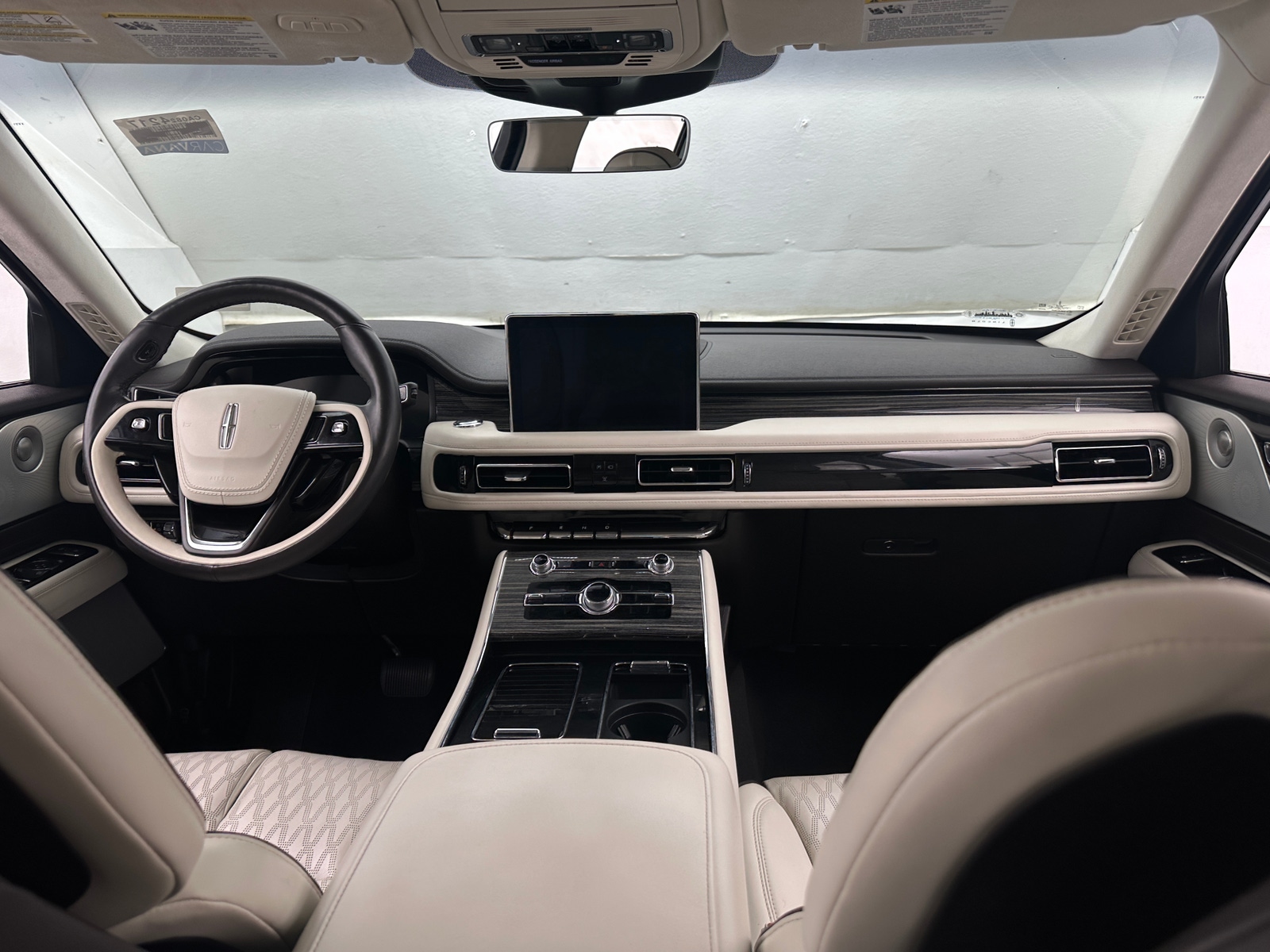 Thumbnail: 2023 Lincoln Aviator - 2