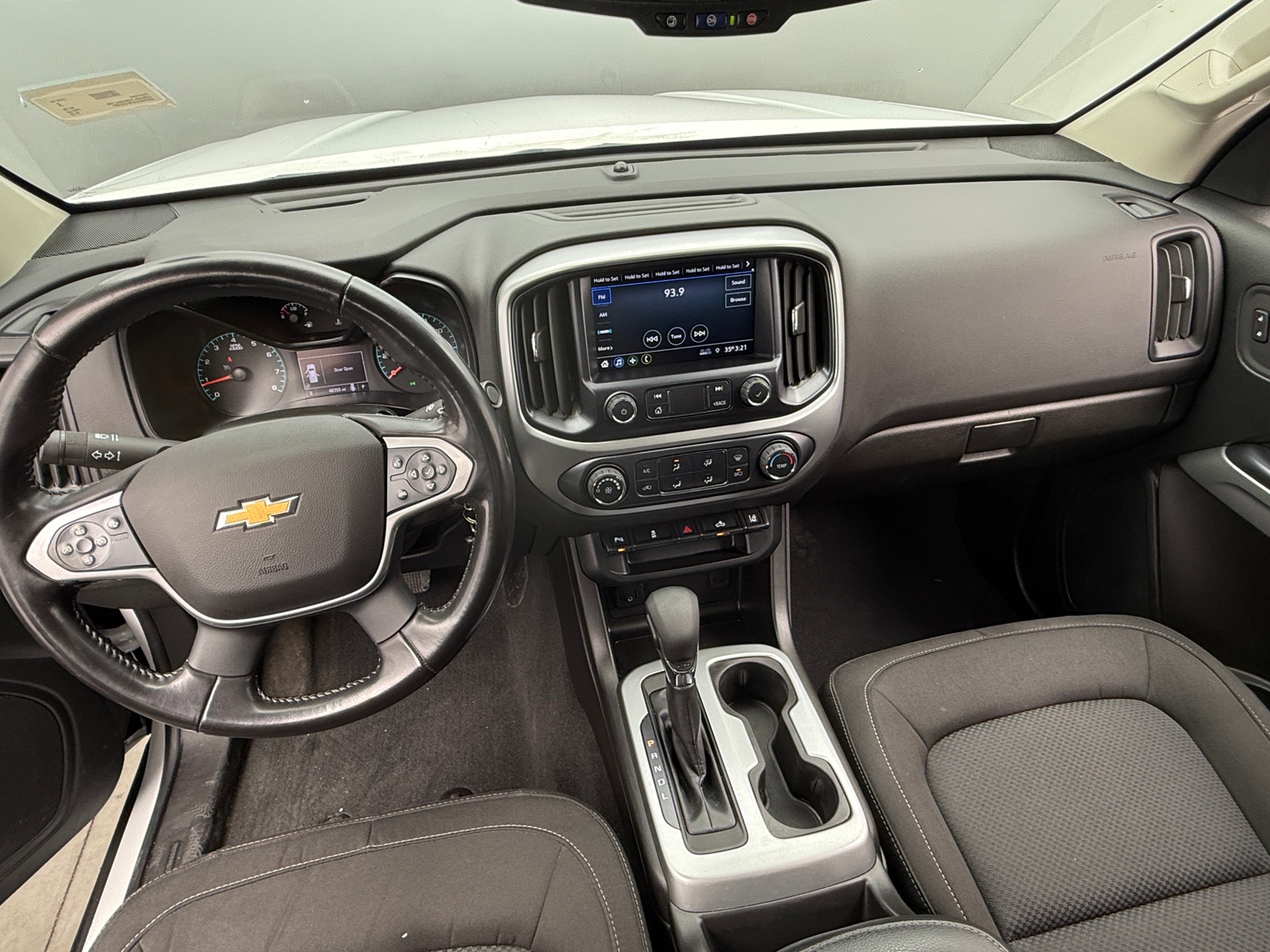 Thumbnail: 2022 Chevrolet Colorado - 3