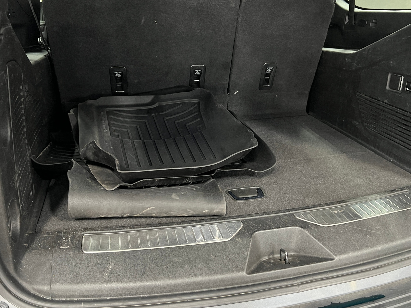 Thumbnail: 2022 Chevrolet Suburban - 6