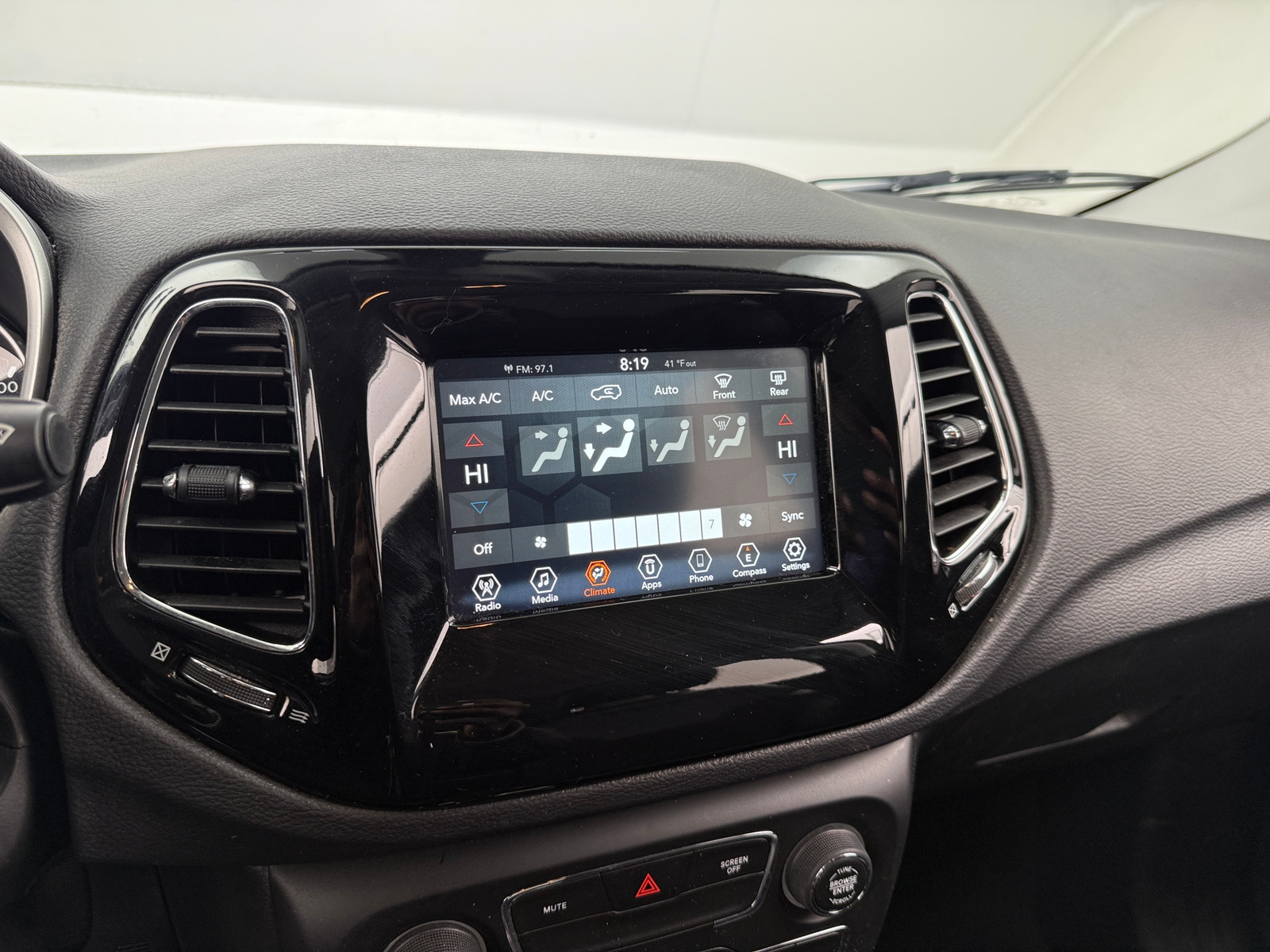 Thumbnail: 2021 Jeep Compass - 4