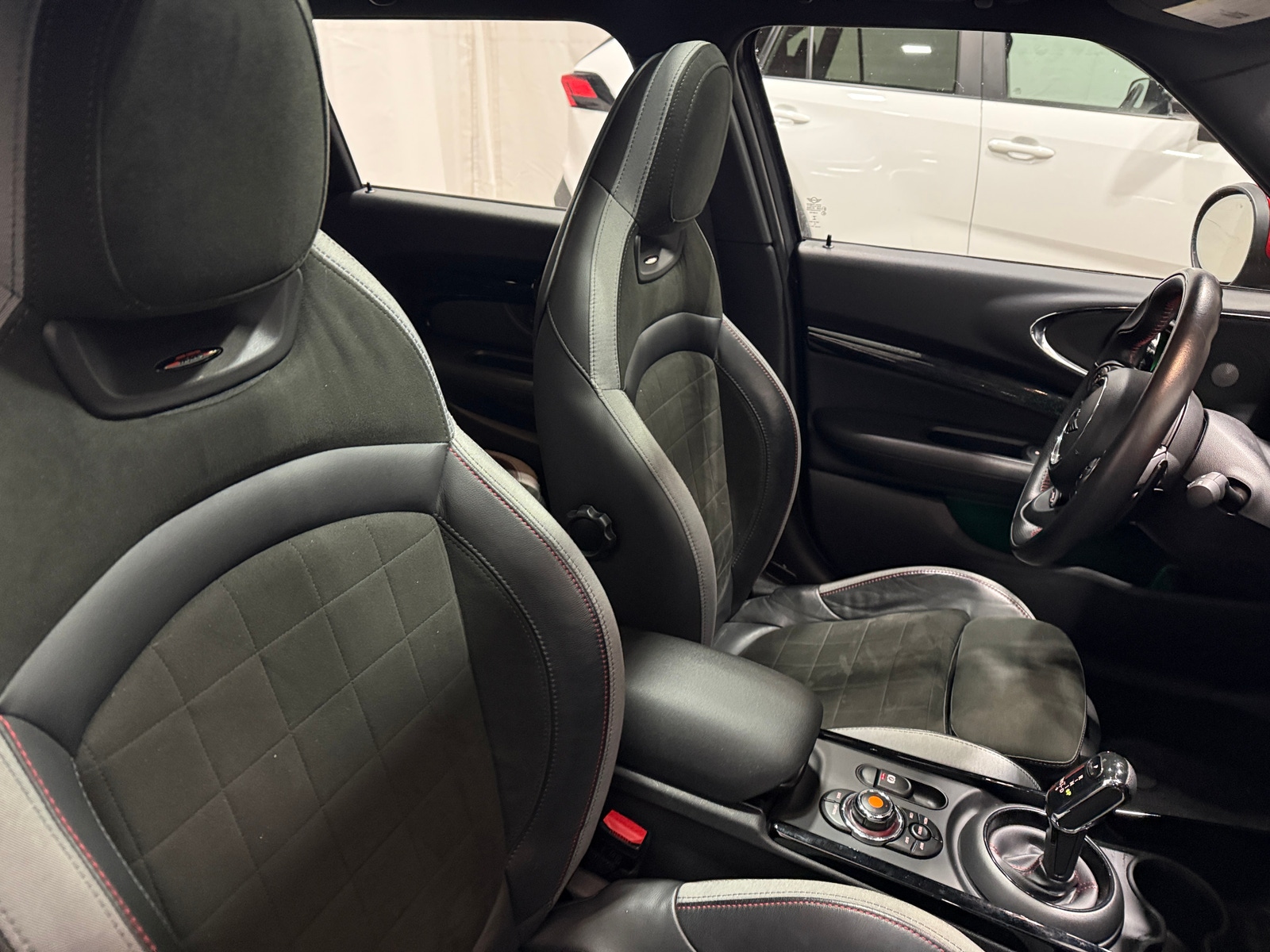 Thumbnail: 2020 MINI Cooper Clubman - 2