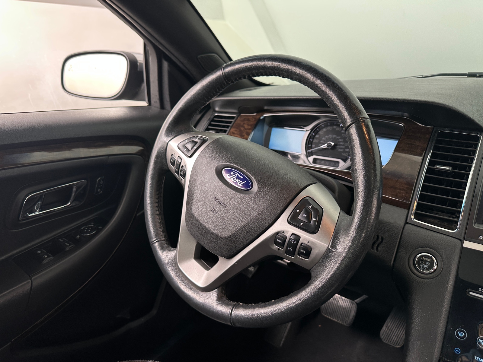 Thumbnail: 2019 Ford Taurus - 4
