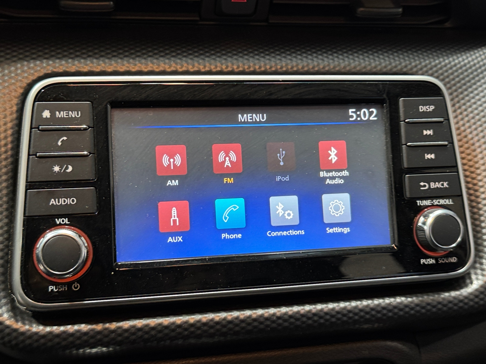 Thumbnail: 2019 Nissan Kicks - 4