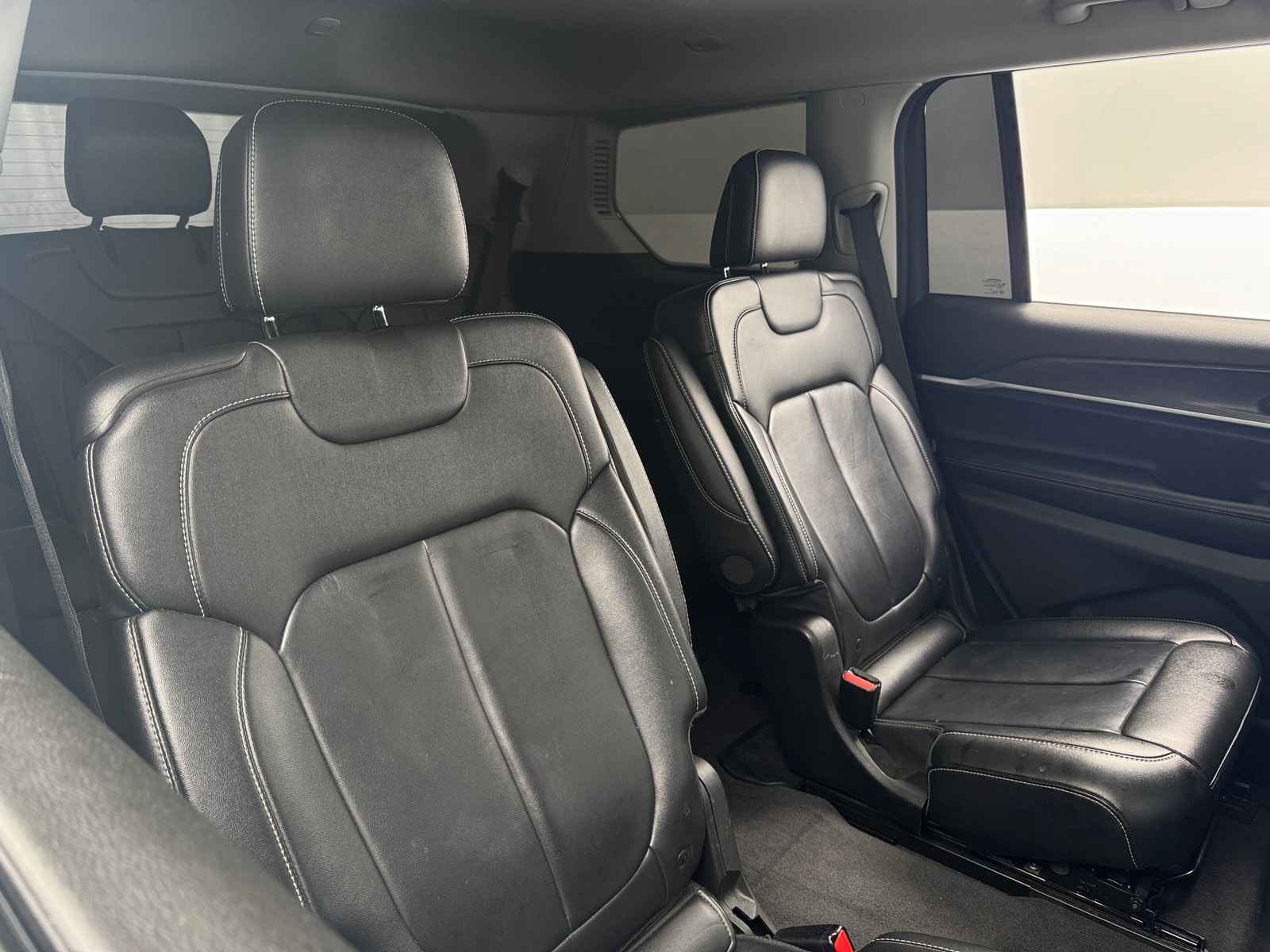 Thumbnail: 2022 Jeep Grand Cherokee L - 5