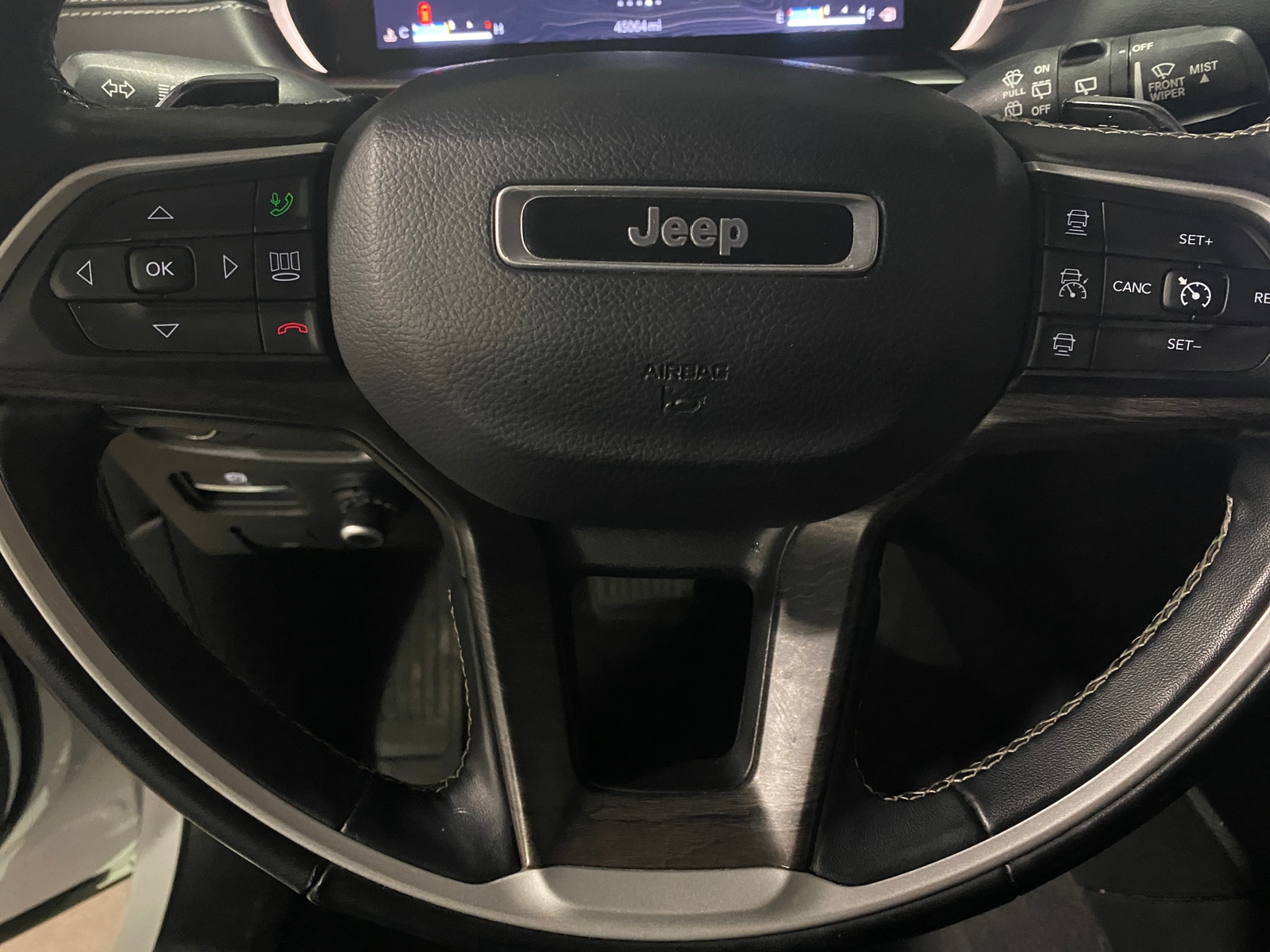 Thumbnail: 2022 Jeep Grand Cherokee L - 4