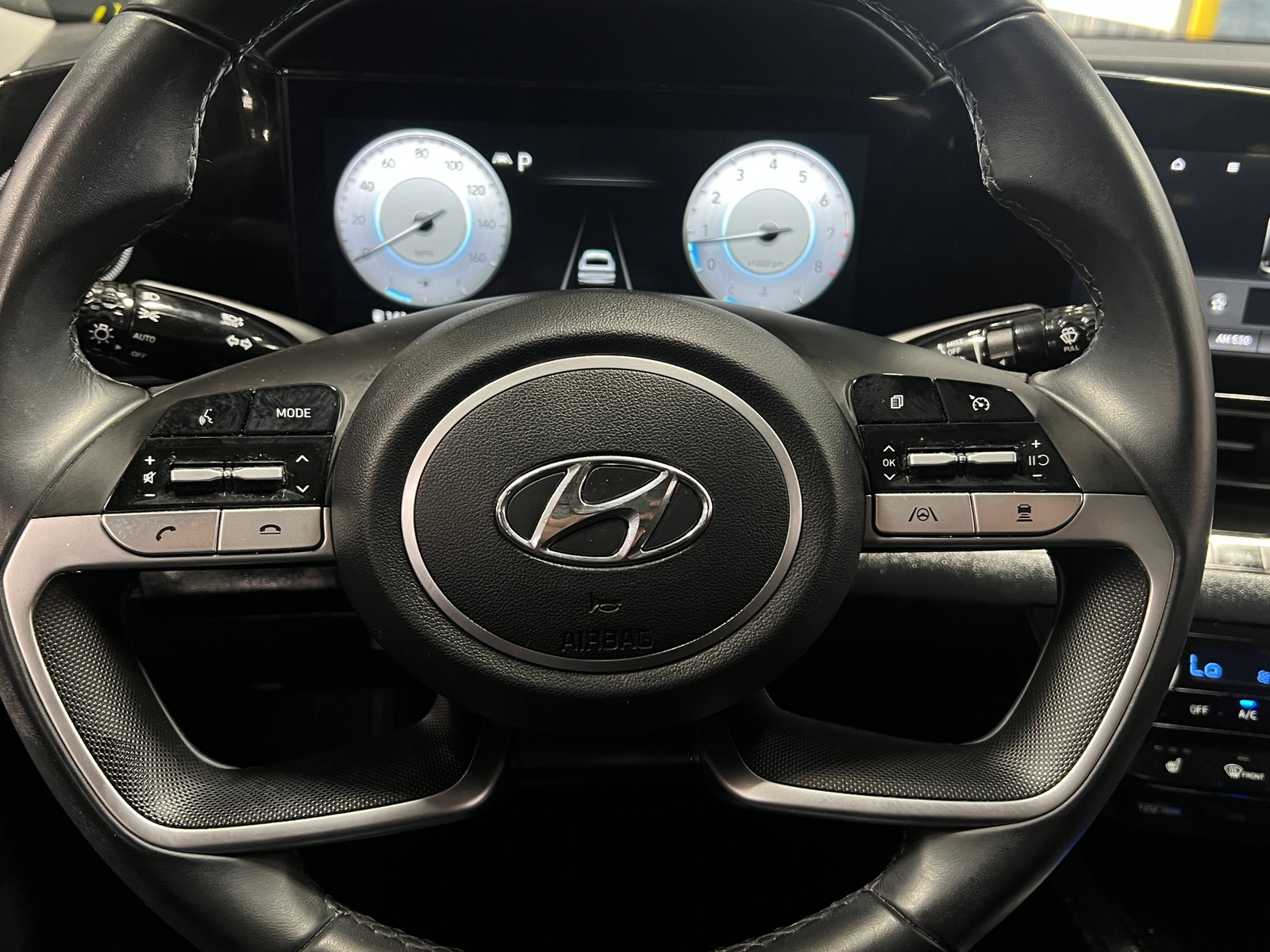 Thumbnail: 2021 Hyundai Elantra - 4