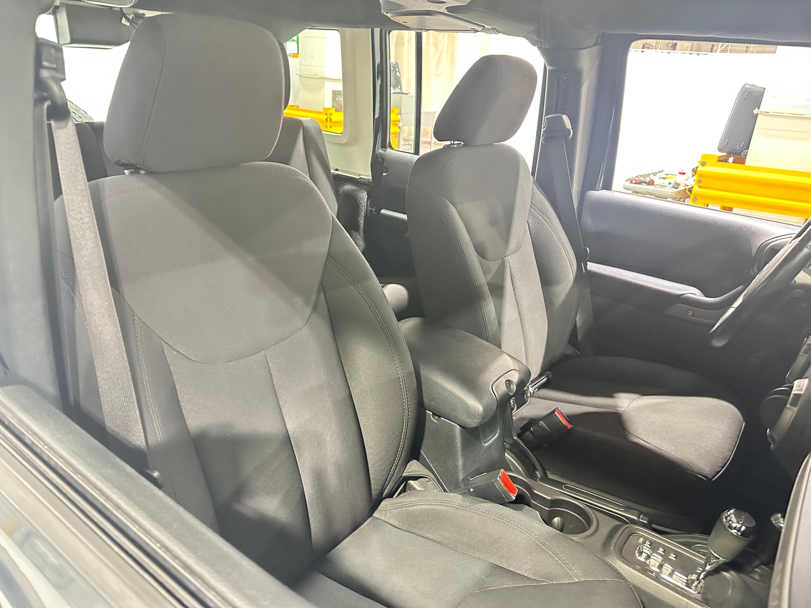 Thumbnail: 2016 Jeep Wrangler - 2