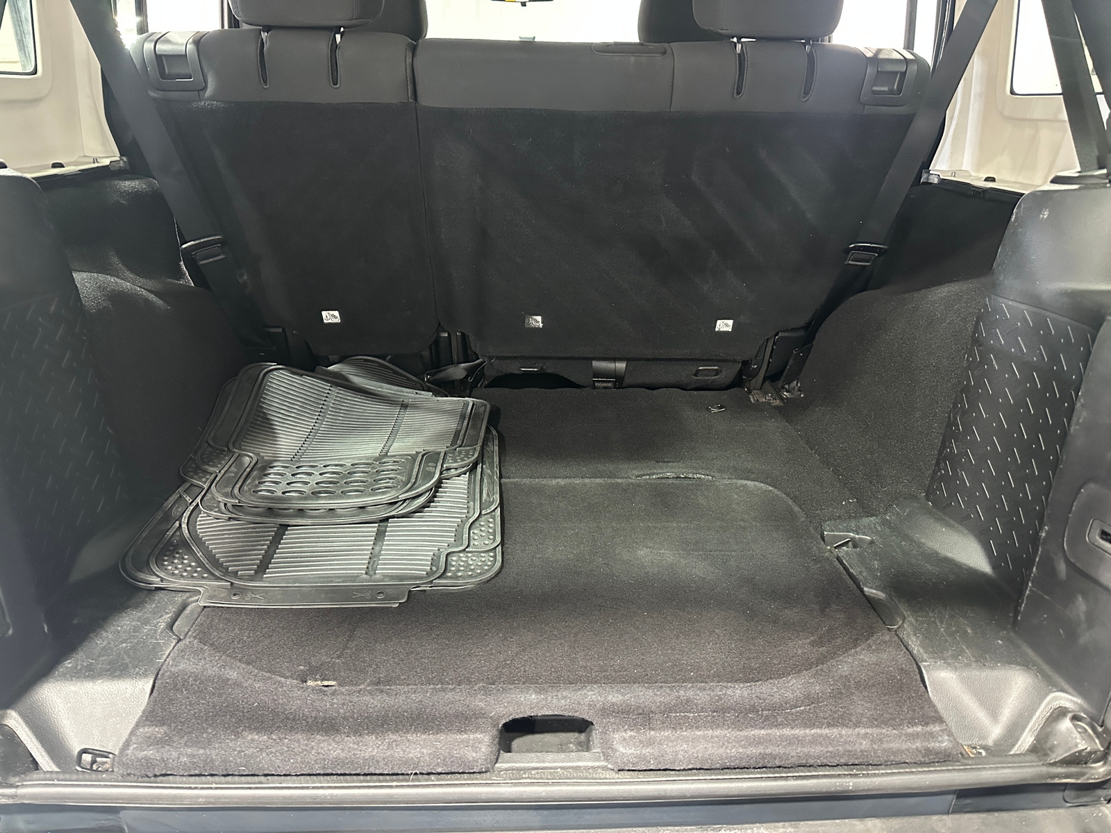 Thumbnail: 2016 Jeep Wrangler - 7