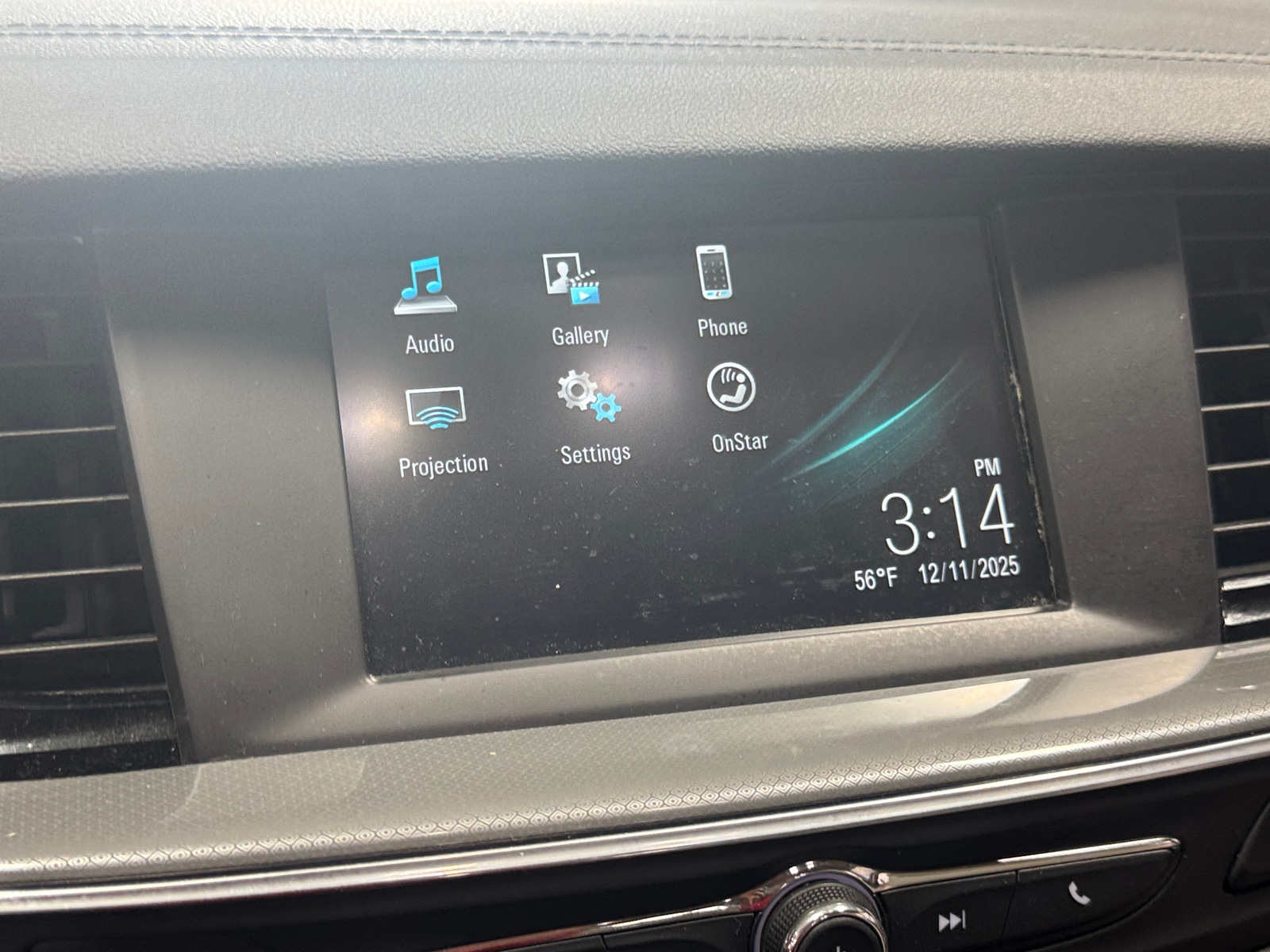 Thumbnail: 2018 Buick Regal - 4