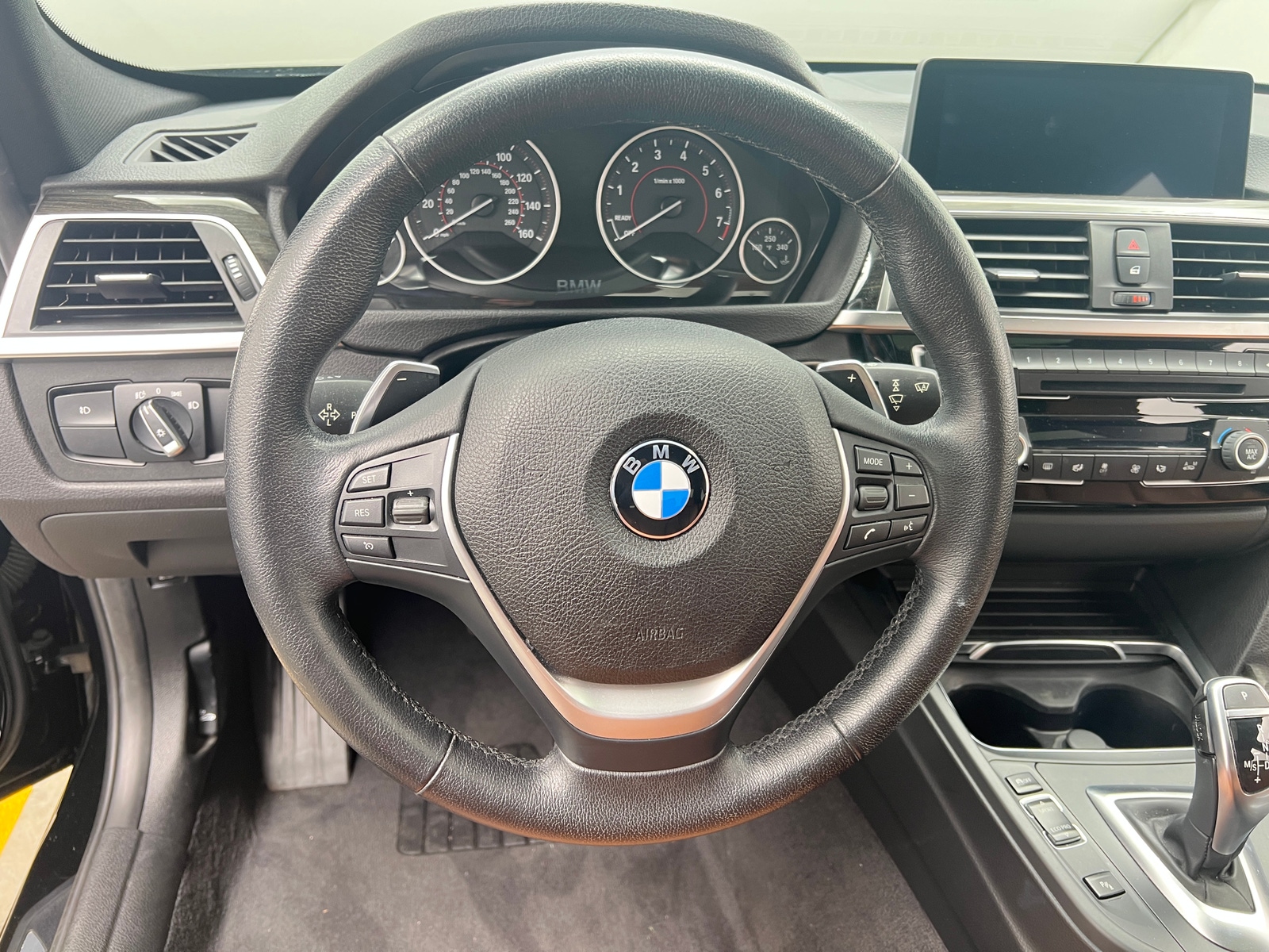 Thumbnail: 2017 BMW 3 Series - 4