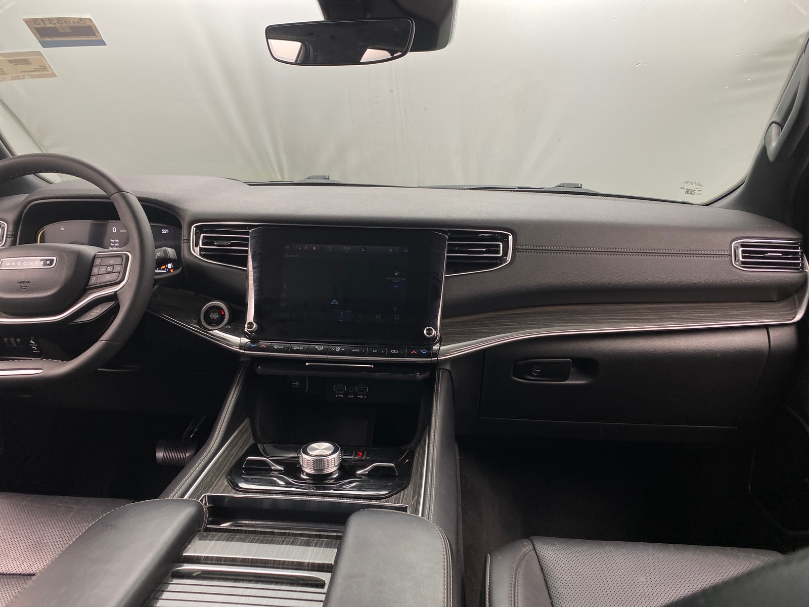 Thumbnail: 2022 Jeep Wagoneer - 2