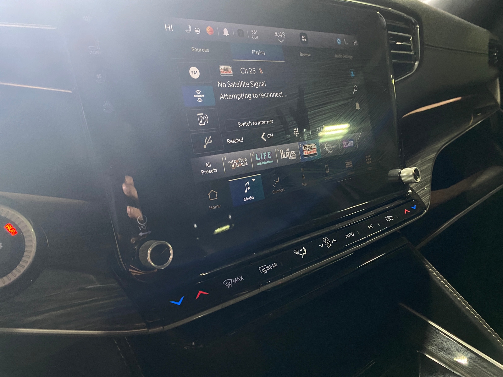 Thumbnail: 2022 Jeep Wagoneer - 3