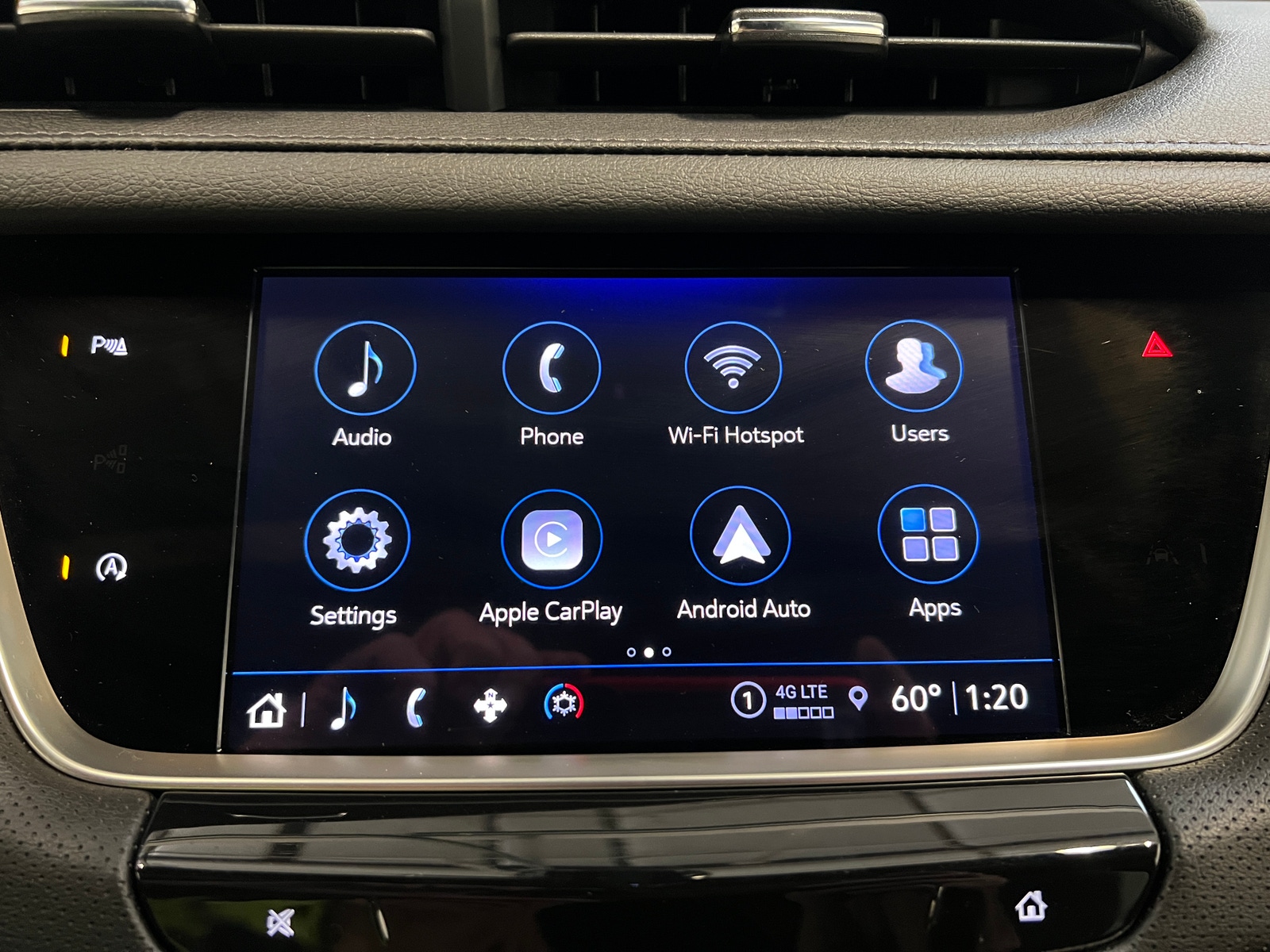 Thumbnail: 2025 Cadillac XT5 - 3